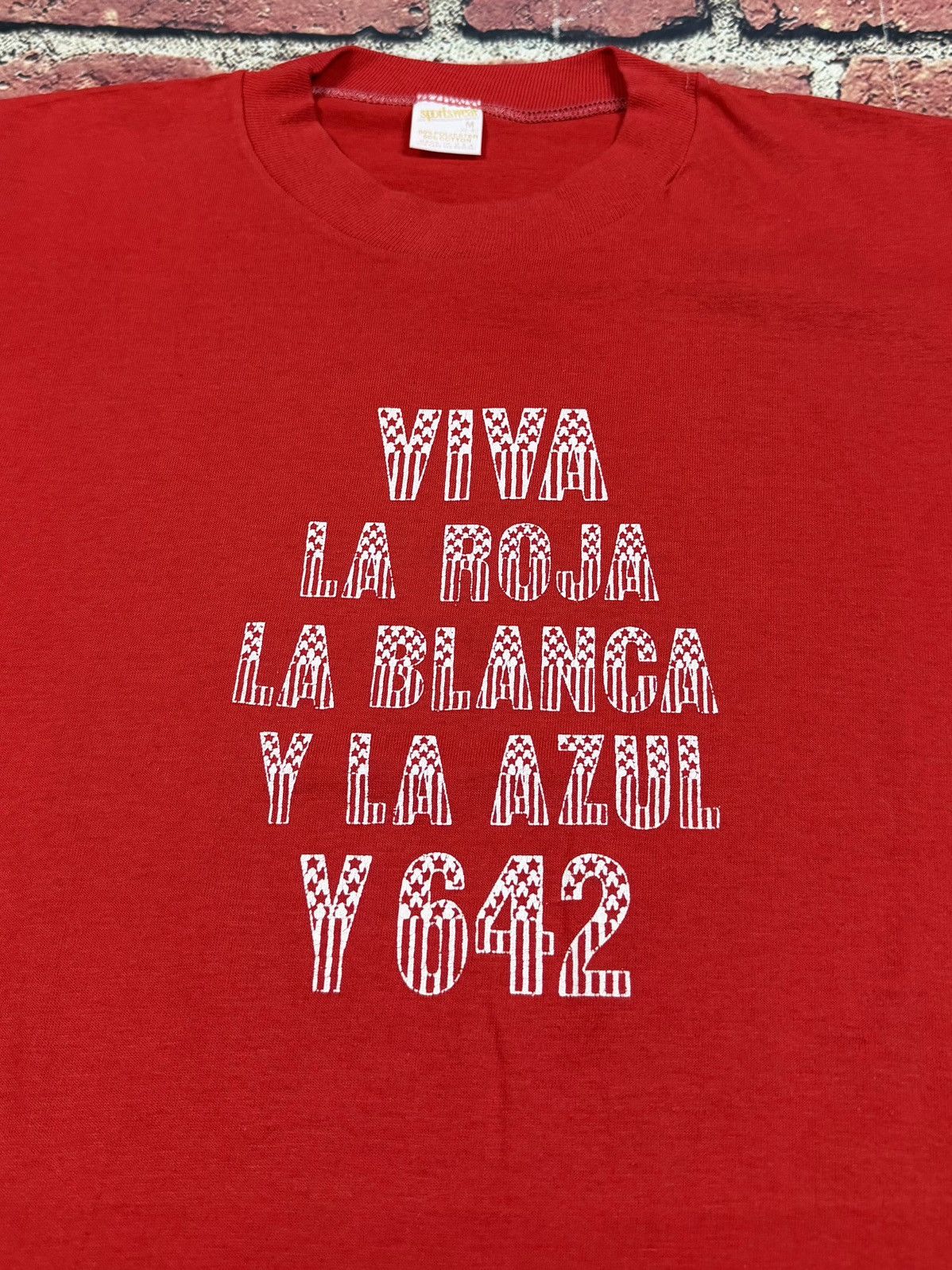 Vintage UE Local Union Viva La Roja La Blanca Y La Azul Tee 80s Size US M / EU 48-50 / 2 - 5 Thumbnail