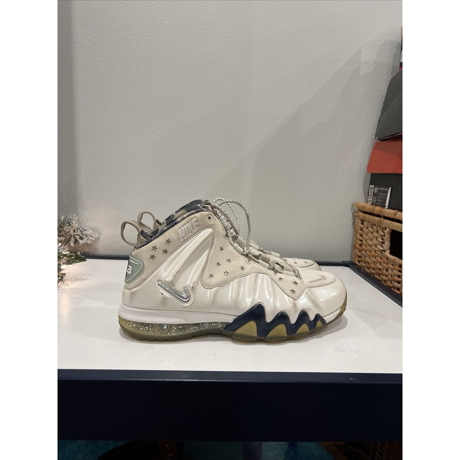 Nike Size 10.5 - Nike Barkley Posite Max USA Size US 10.5 / EU 43-44 - 1 Thumbnail