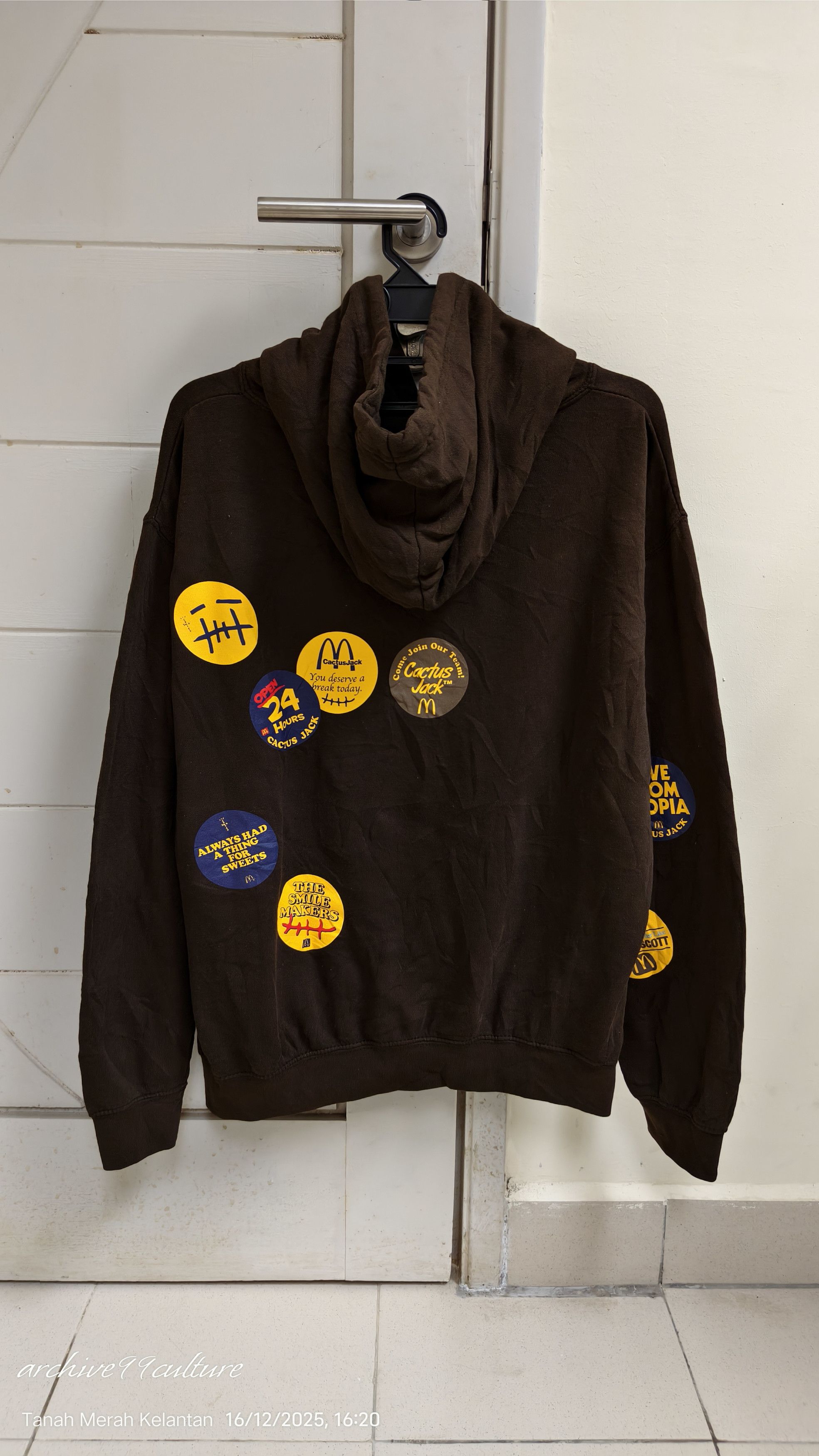 Travis Scott Travis Scott X McDonald’s Cactus Jack Sticker Bomb Hoodie Size US M / EU 48-50 / 2 - 11 Thumbnail