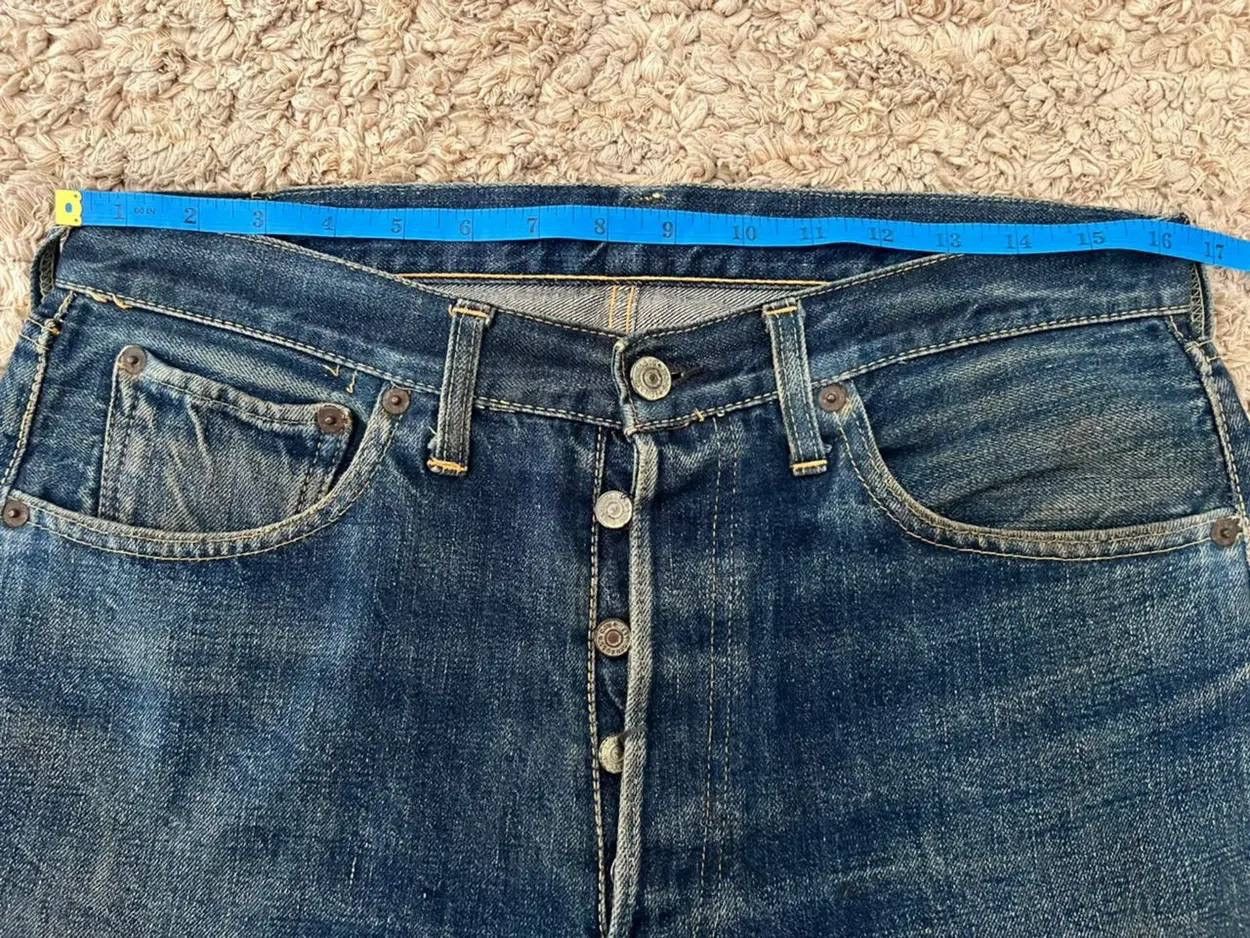 Levi's Levis BigE Hidden Rivet Leather Patch Circa 1952 Size US 33 - 14 Thumbnail