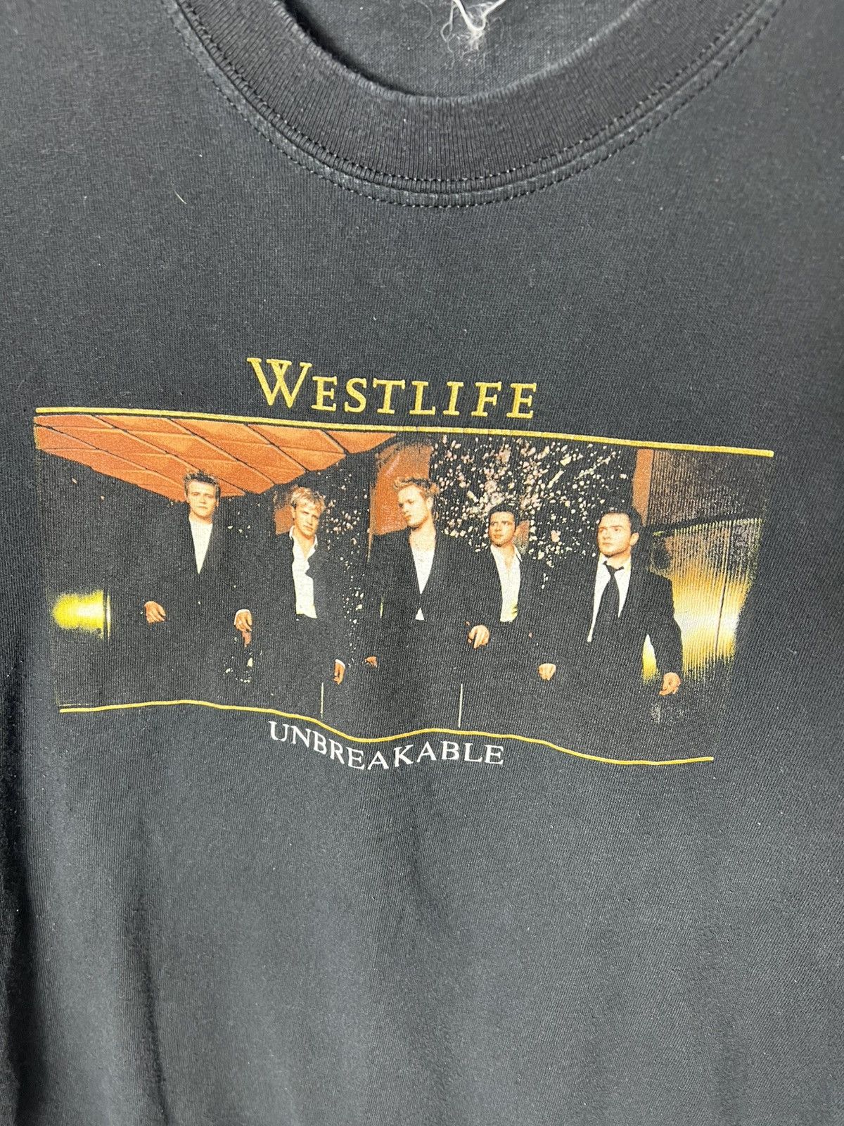 Band Tees Vintage 2003 Westlife Unbreakable Tour Irish Pop T-shirt Size US M / EU 48-50 / 2 - 2 Thumbnail
