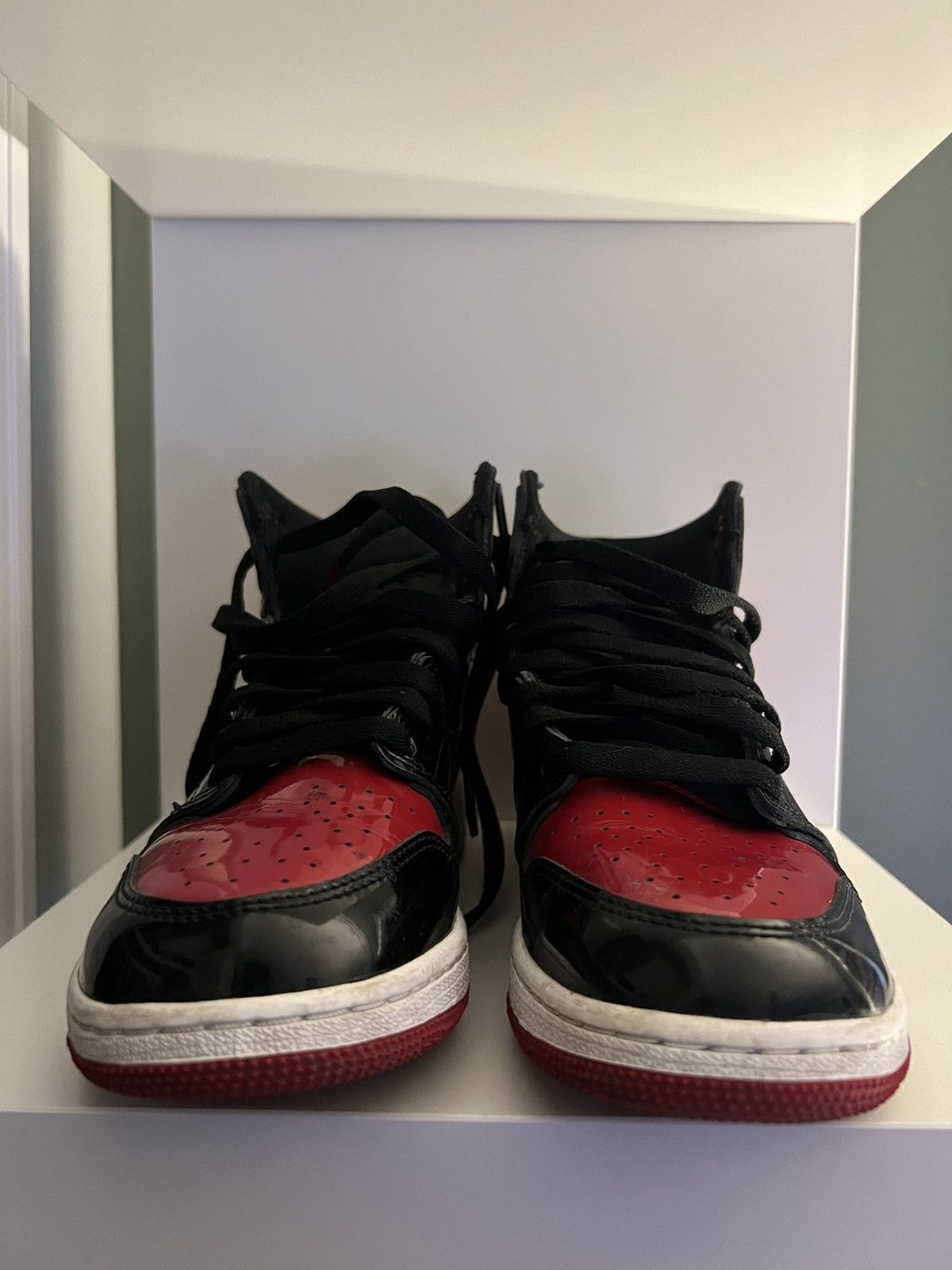 Jordan Brand Jordan 1 Retro High OG Patent Bred Size US 6 / EU 39 - 6 Thumbnail