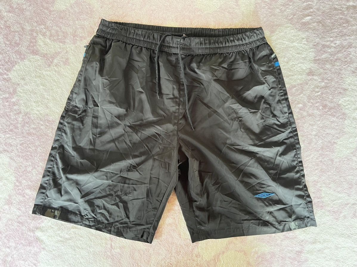 Umbro Umbro shorts Size US 33 - 1 Thumbnail
