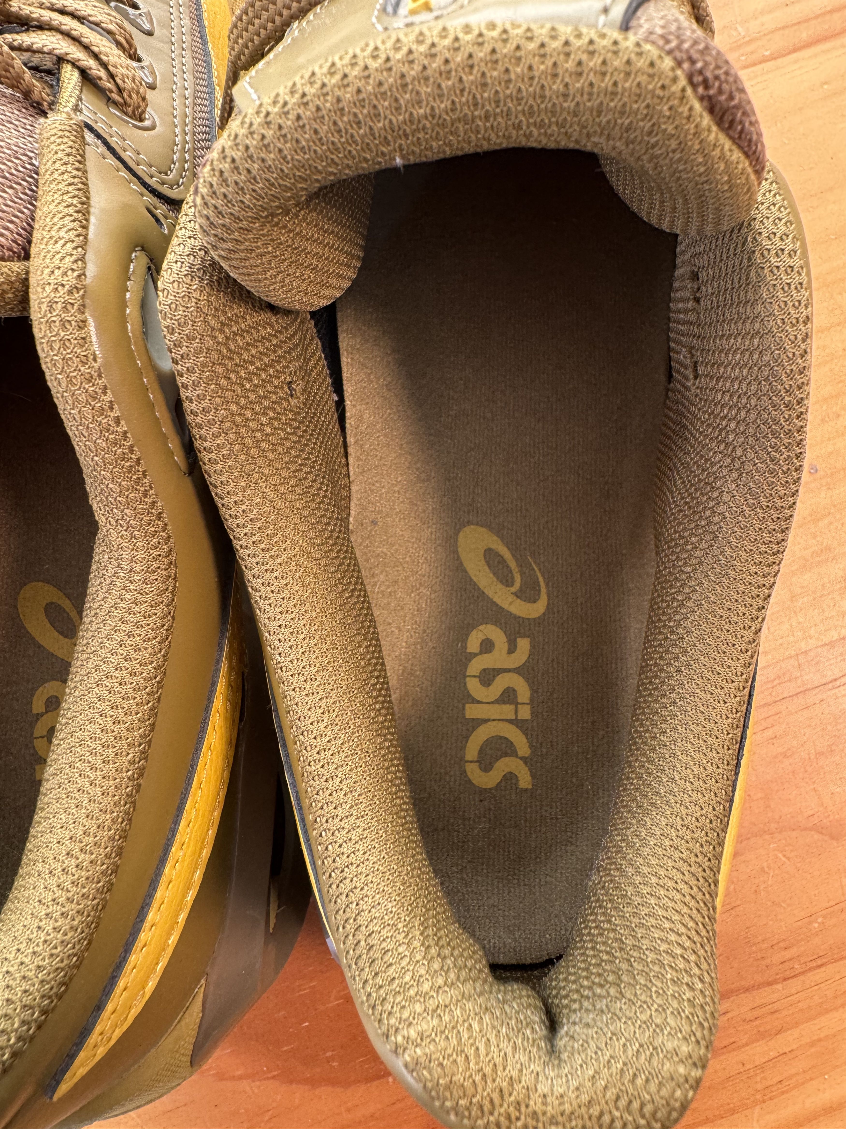Asics × Kiko Kostadinov ‘Medallion Yellow’ Novalis Gel-Teremoa Size US 9 / EU 42 - 7 Thumbnail