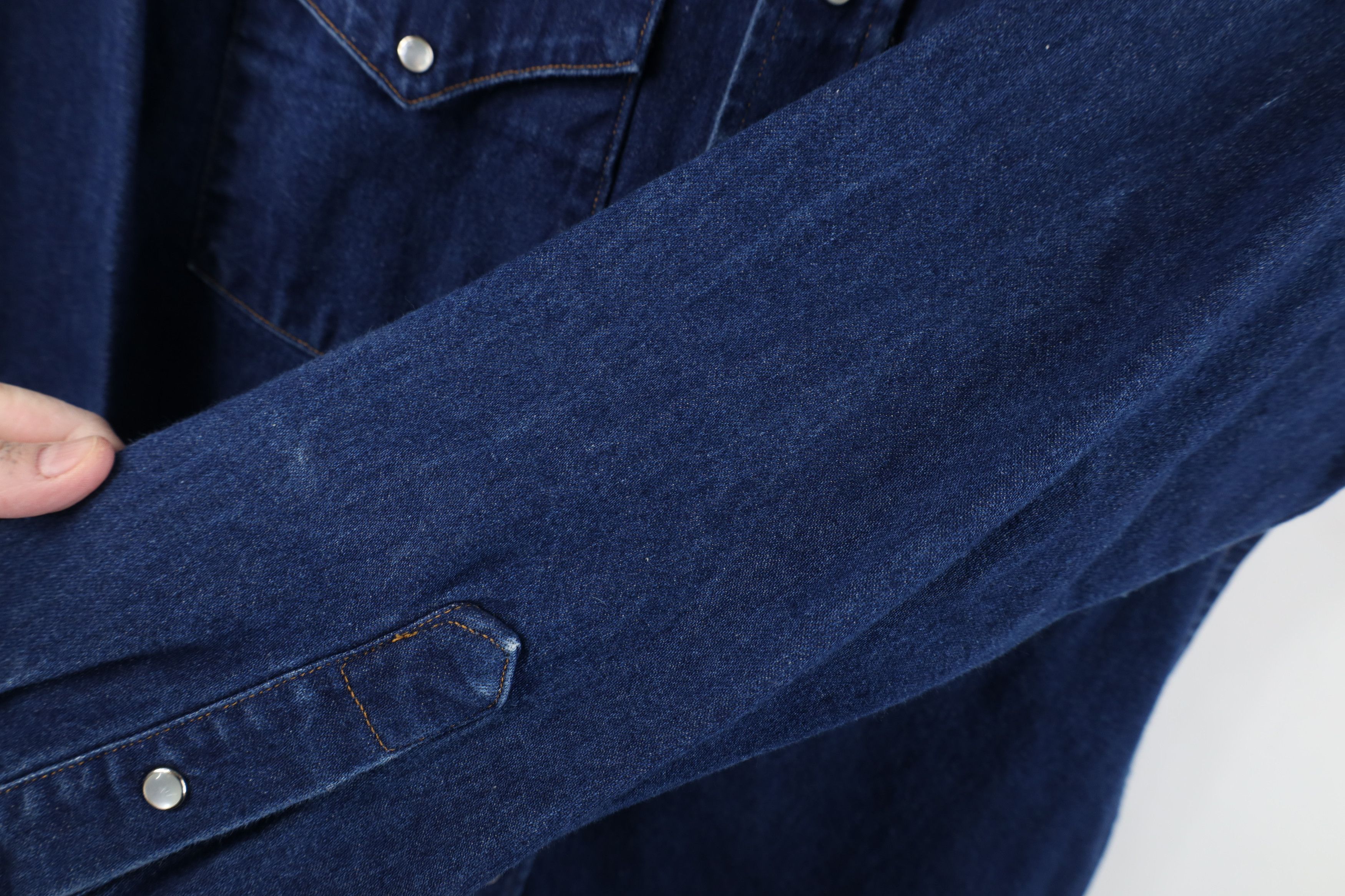 Carhartt Vintage 90s Carhartt Pearl Snap Button Denim Shirt Blue USA Size US M / EU 48-50 / 2 - 4 Thumbnail