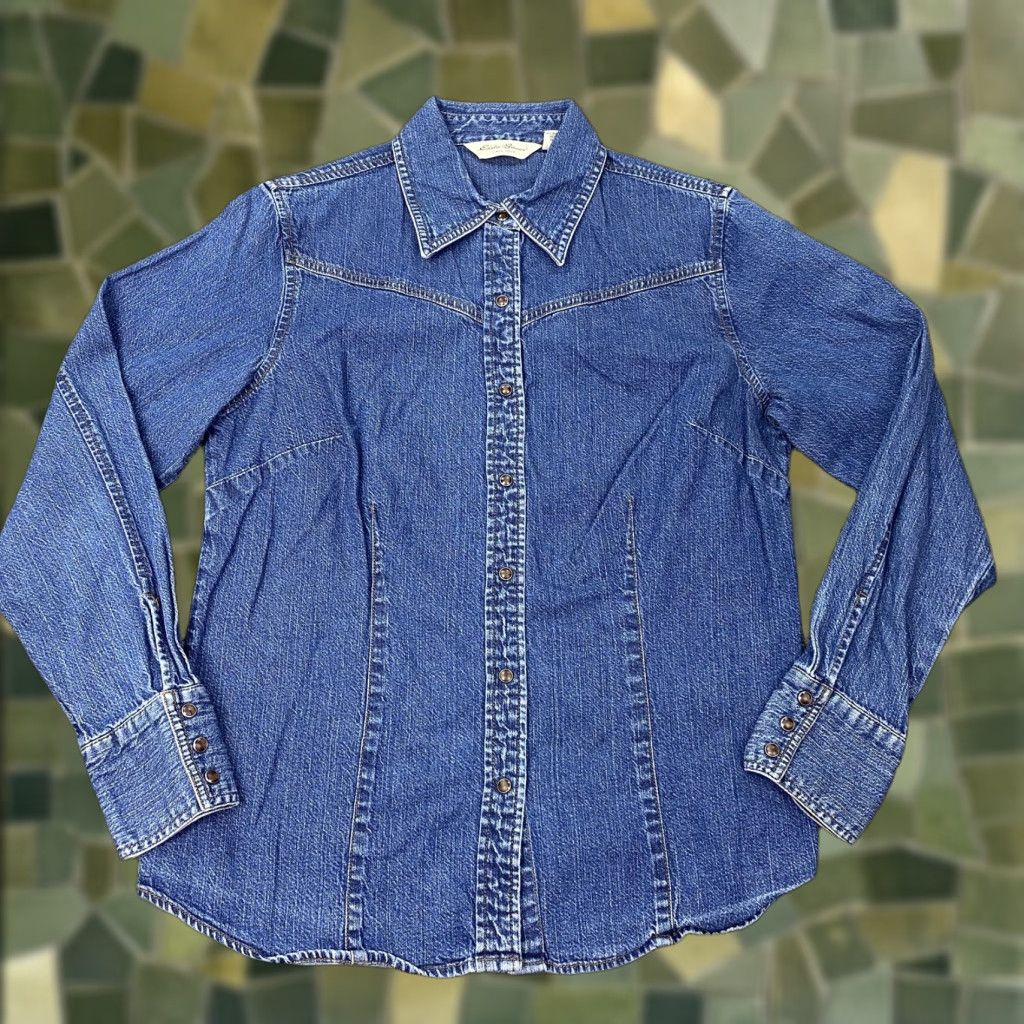 Eddie Bauer Eddie Bauer Denim Shirt Womens Medium Blue Western Snap Front Button-Up Long Sleeve Yoke Size M / US 6-8 / IT 42-44 - 1 Thumbnail
