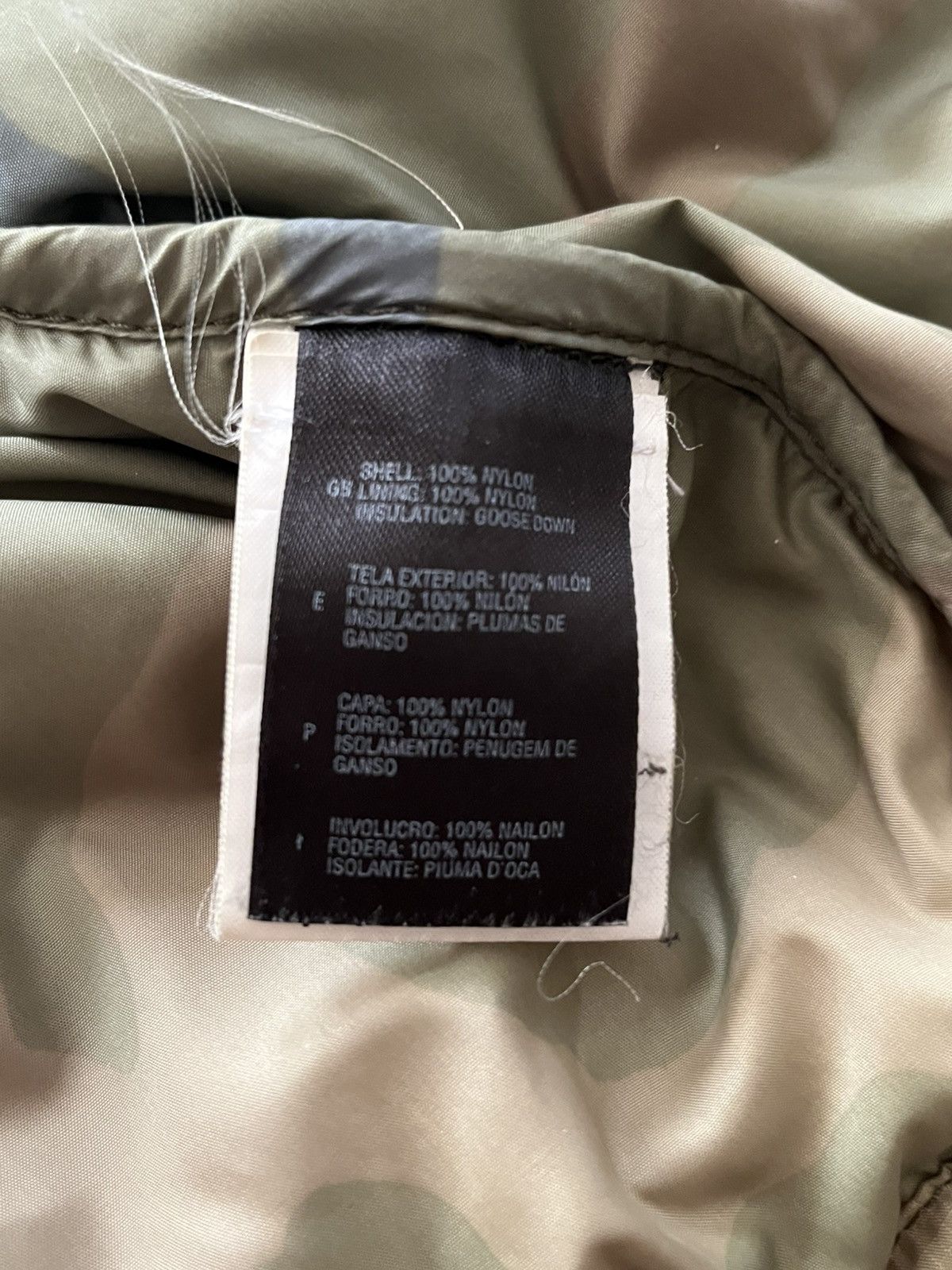The North Face Vintage The North Face Nuptse Down Jacket Camo Olive 700 Size US L / EU 52-54 / 3 - 7 Thumbnail