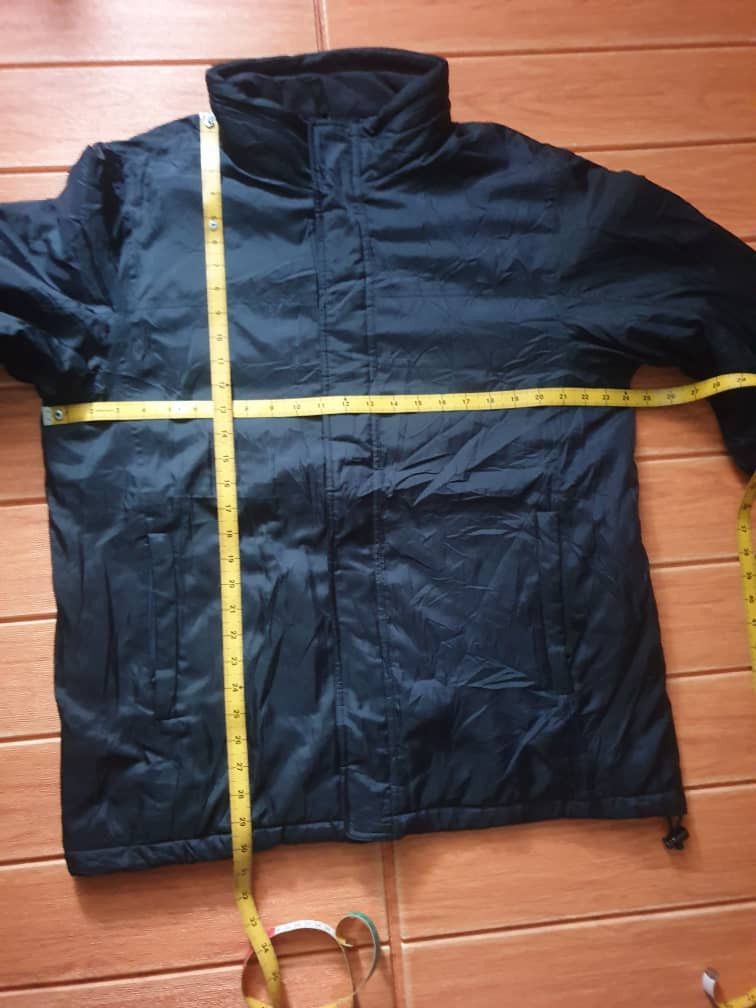 Uniqlo Uniqlo black colour puffer jacket Size US L / EU 52-54 / 3 - 6 Thumbnail