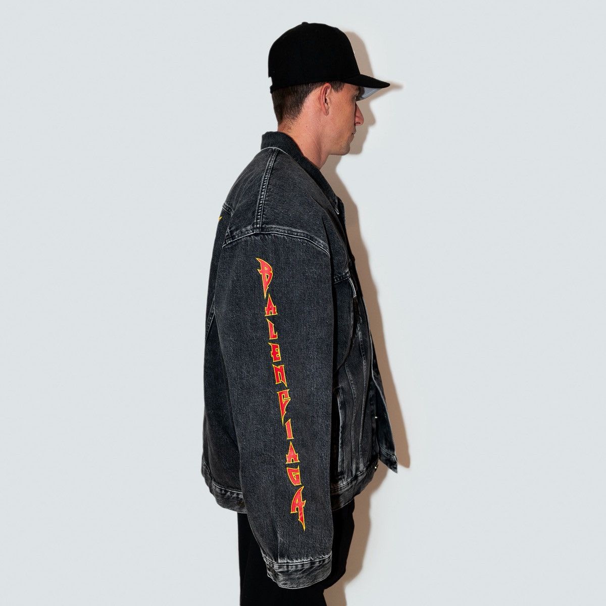 Balenciaga Balenciaga Metal Back Logo Denim Oversized Jacket Size US M / EU 48-50 / 2 - 4 Thumbnail