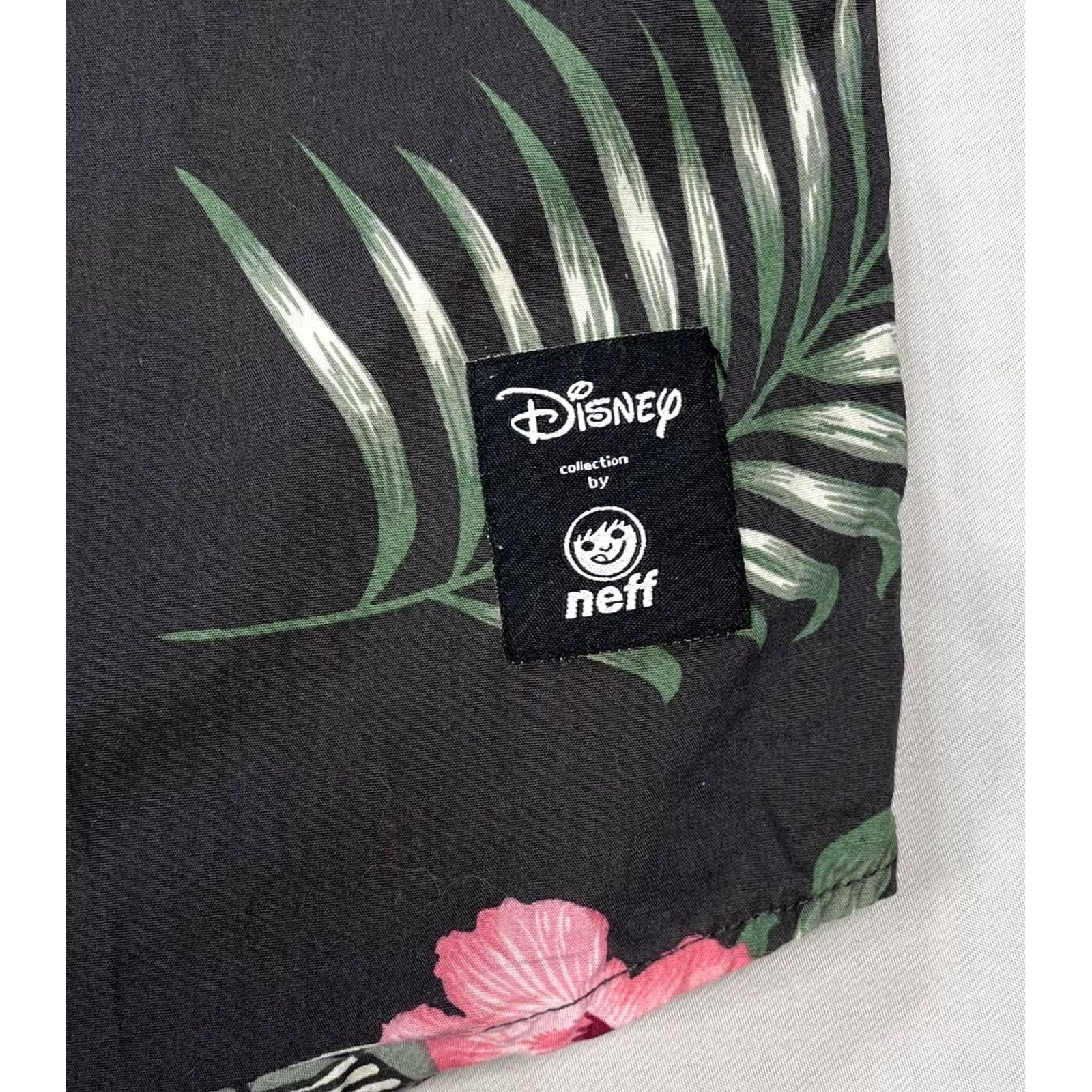 Disney Neff Disney Mickey Mouse Hawaiian Floral Aloha Black Button Shirt AOP M Cotton Short Sleeve Button-Up Mens Regular Front Logo Size US M / EU 48-50 / 2 - 3 Thumbnail