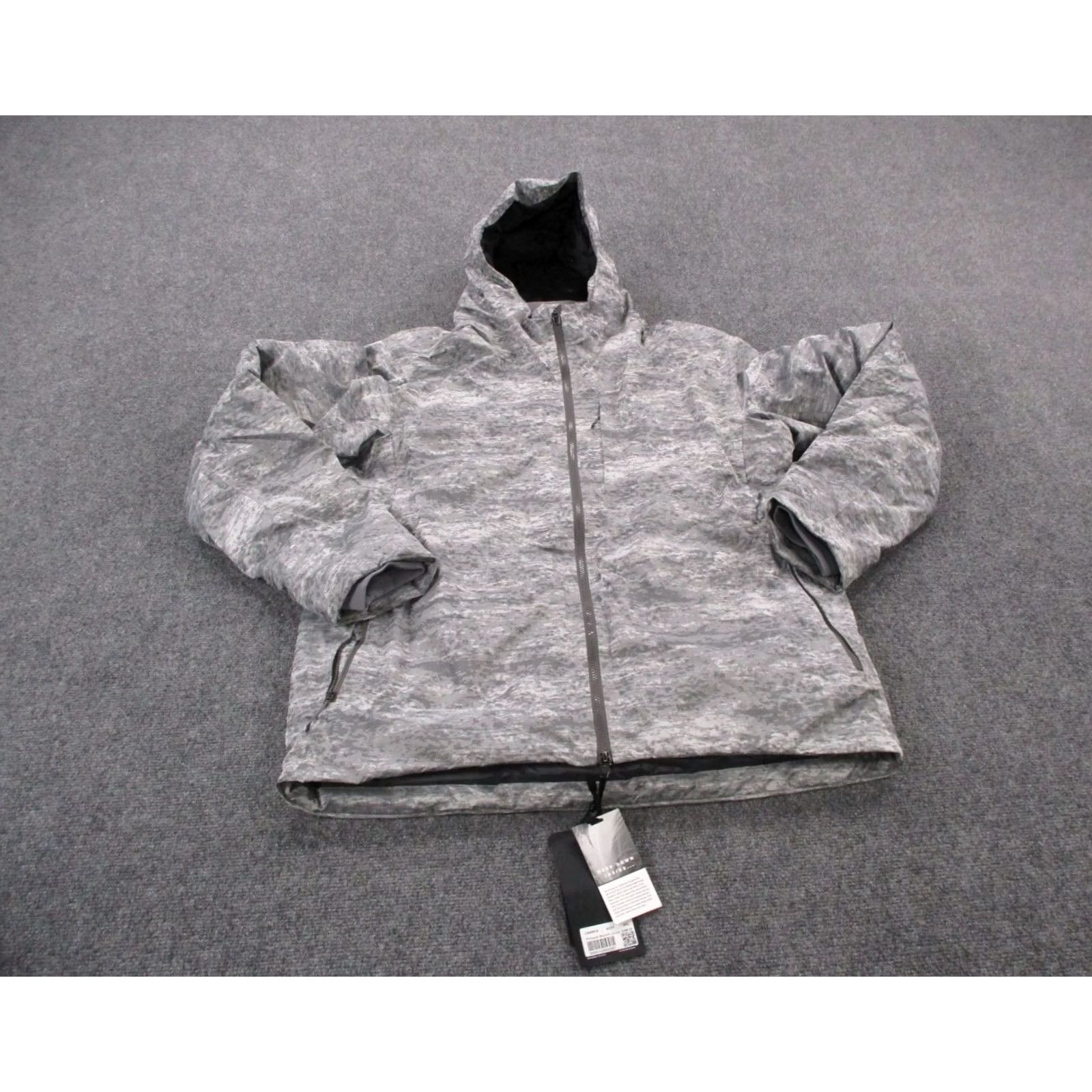 Lululemon Lululemon Jacket Men 2XL Camouflage Puffer Down Gray Zip Hooded Insulated Warmth LM4951 Size US XXL / EU 58 / 5 - 3 Thumbnail