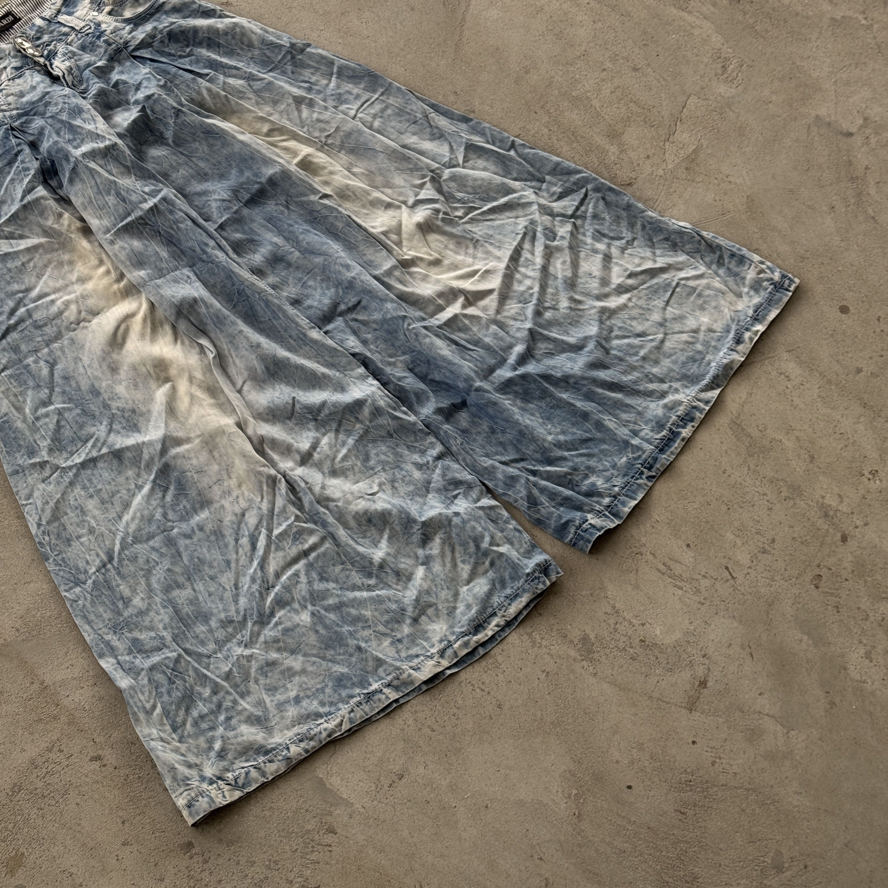 Trussardi Vintage Trussardi Ultra Baggy Denim Pants Size 27" / US 4 / IT 40 - 5 Thumbnail