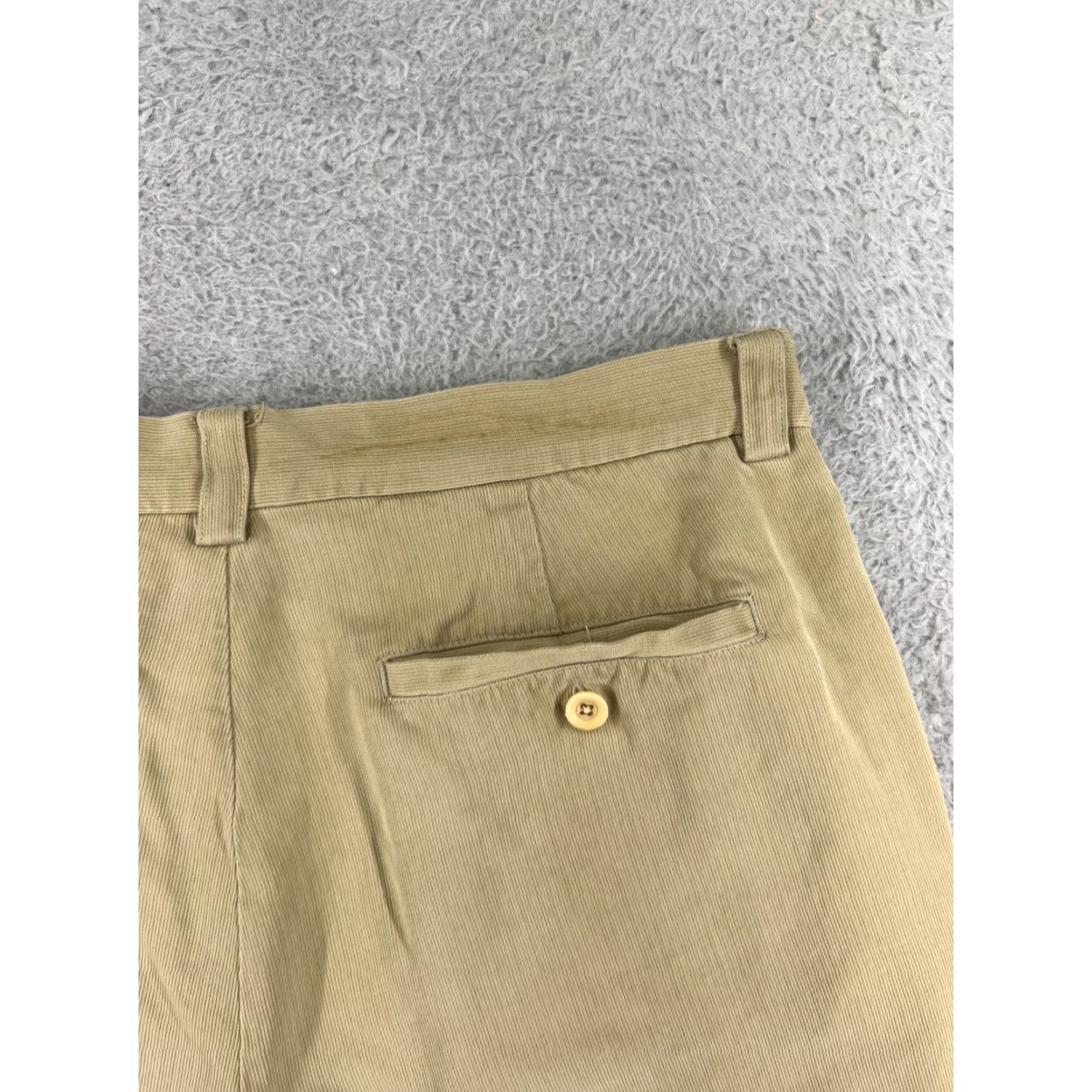 Tommy Bahama Tommy Bahama Shorts Men 32 Beige Silk Pleated RELAX Beach Vacation Resort Golf Size US 32 / EU 48 - 3 Thumbnail