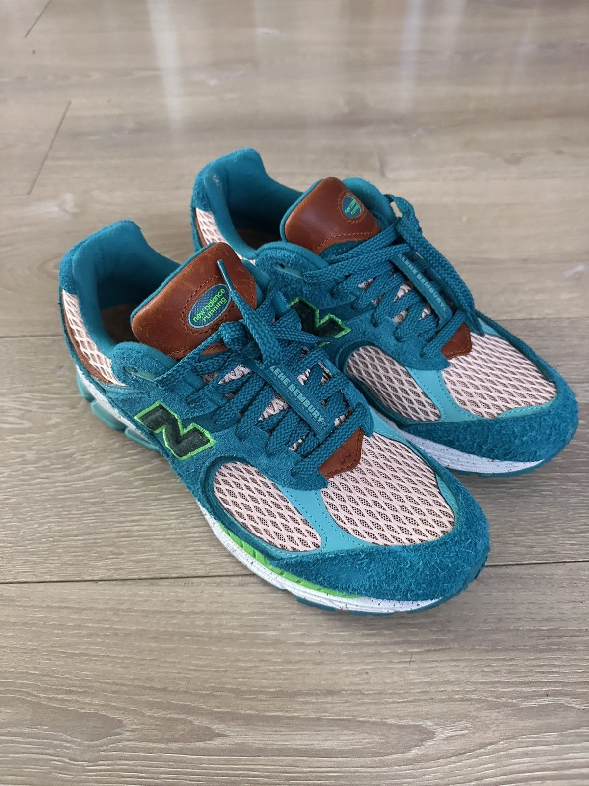 New Balance × Salehe Bembury New Balance x Salehe Bembury “Water Be The Guide” Size US 9 / EU 42 - 2 Thumbnail