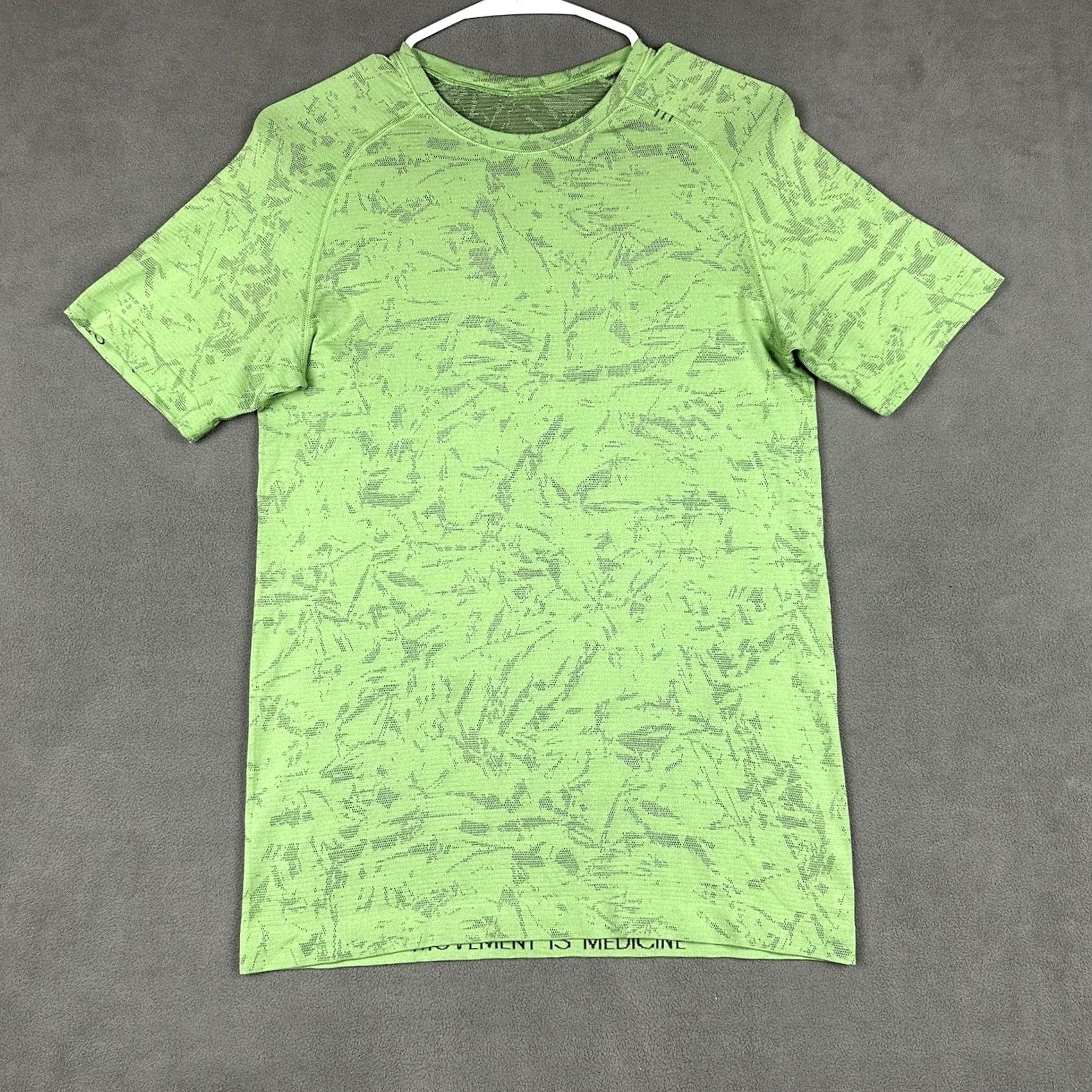 Lululemon Lululemon Metal Vent Tech Shirt Mens XS Green Camouflage Running Training Performance Size US L / EU 52-54 / 3 - 2 Thumbnail