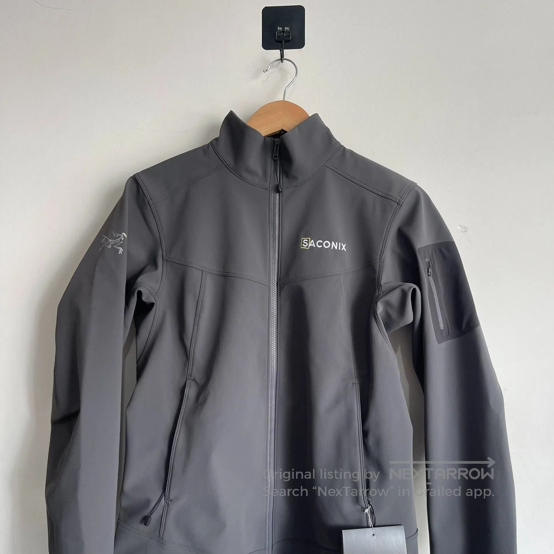 Arc'teryx Arcteryx Epsilon Jacket in Gray. Size US S / EU 44-46 / 1 - 4 Thumbnail