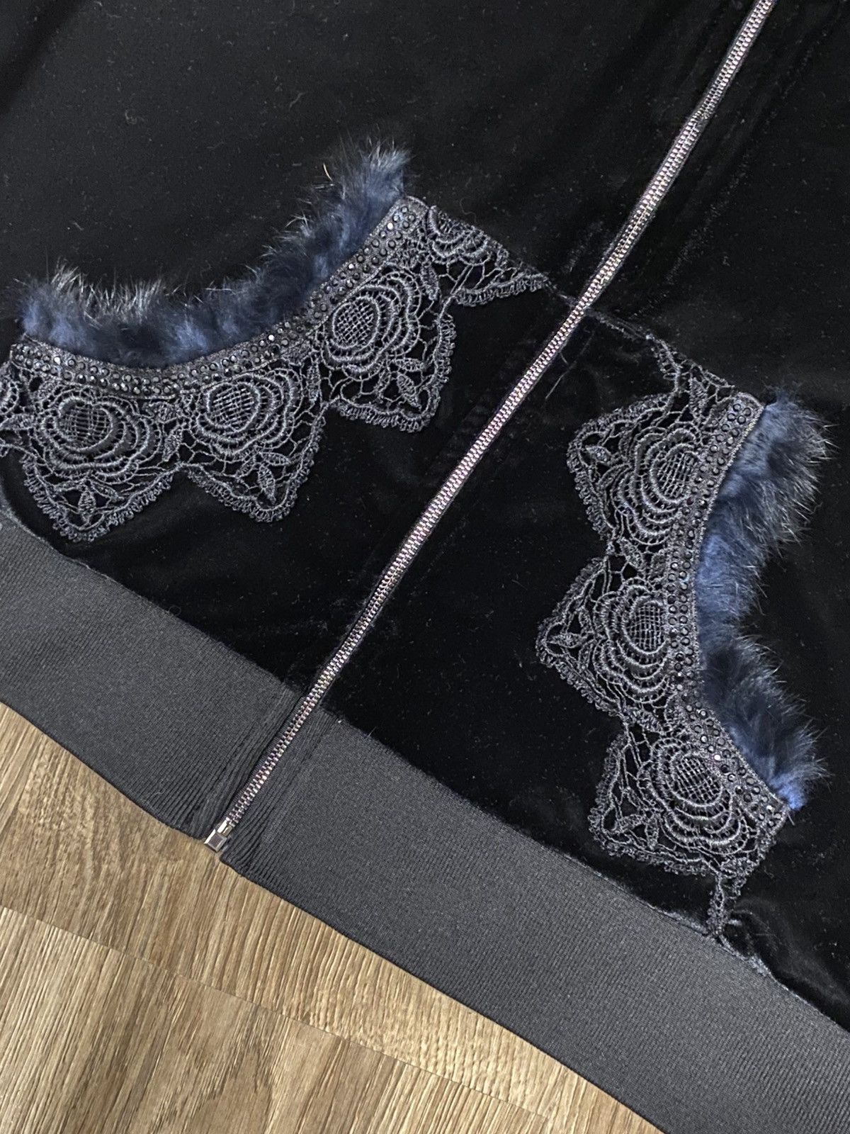 Roberto Cavalli Roberto Cavalli Velour Hoodie With Fur On The Hood Size: XL Size XL / US 12-14 / IT 48-50 - 7 Thumbnail