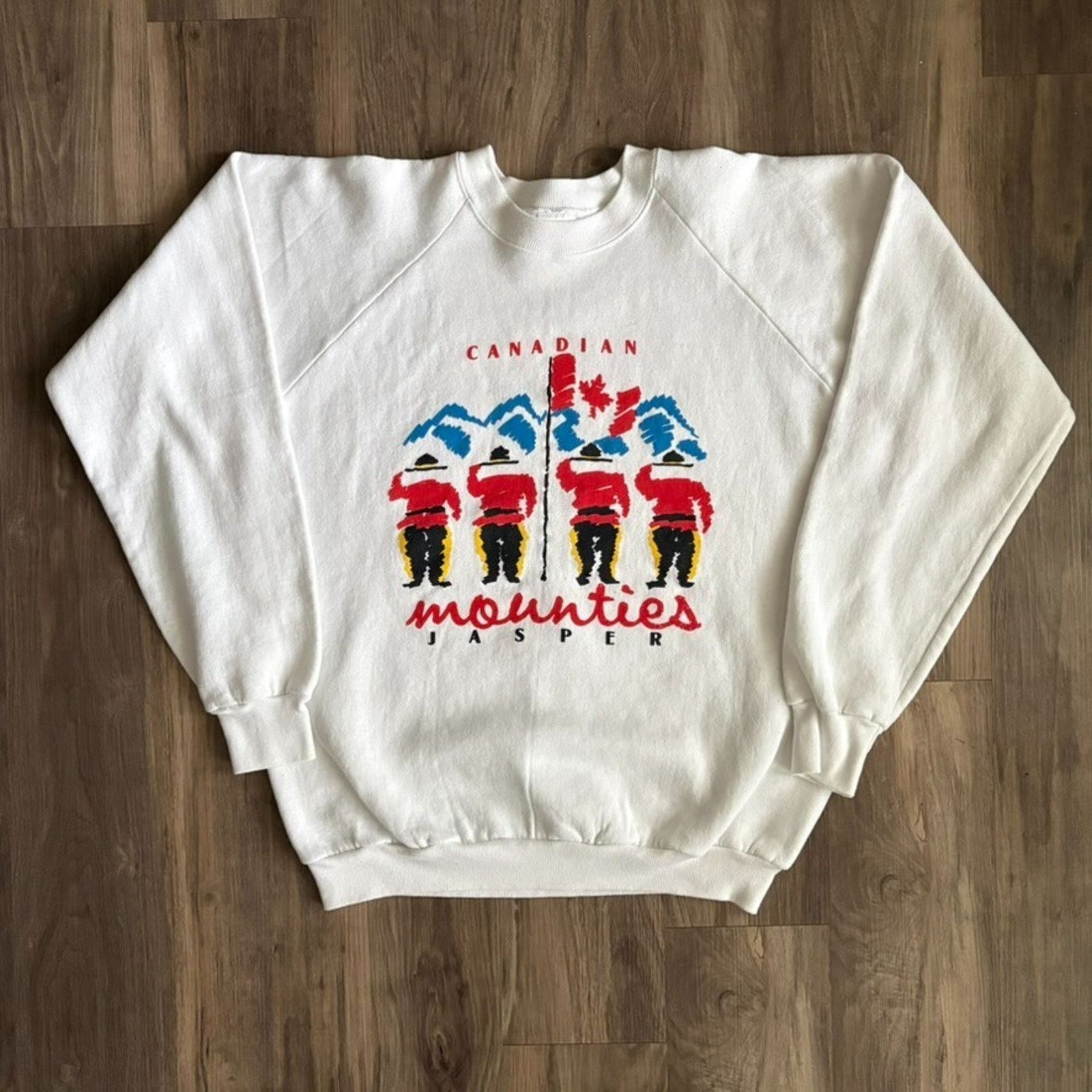 Vintage Vintage Canada Mounties Sweatshirt Men's Size L White 1980s Size US L / EU 52-54 / 3 - 2 Thumbnail
