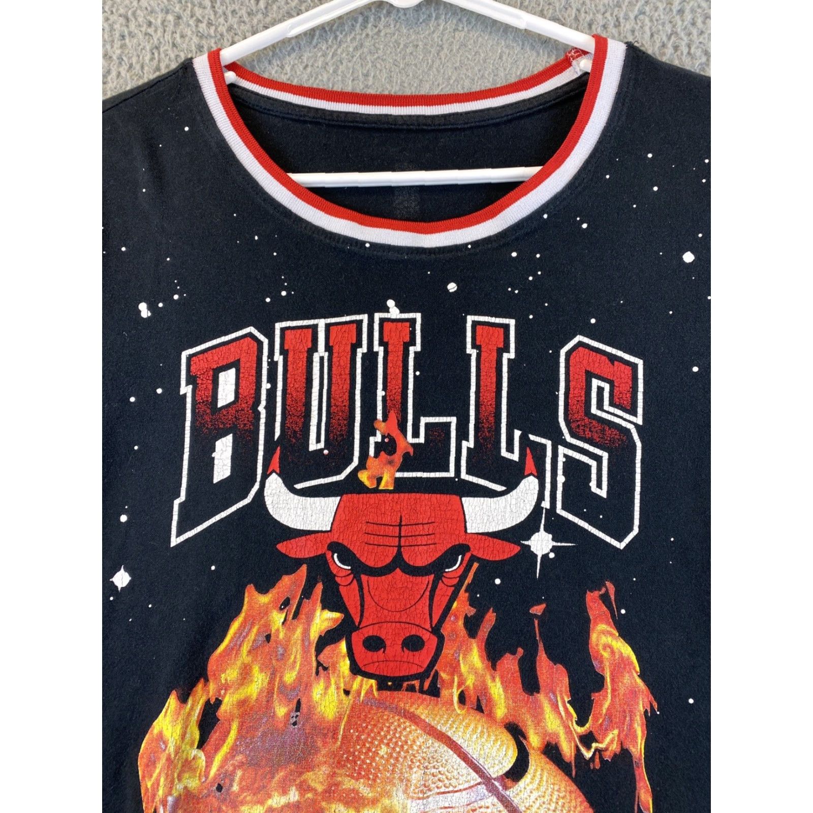Vintage Chicago Bulls Graphic T-Shirt Women's Size L Black Short Sleeve Dri-Fit NBA Sports Size L / US 10 / IT 46 - 3 Thumbnail