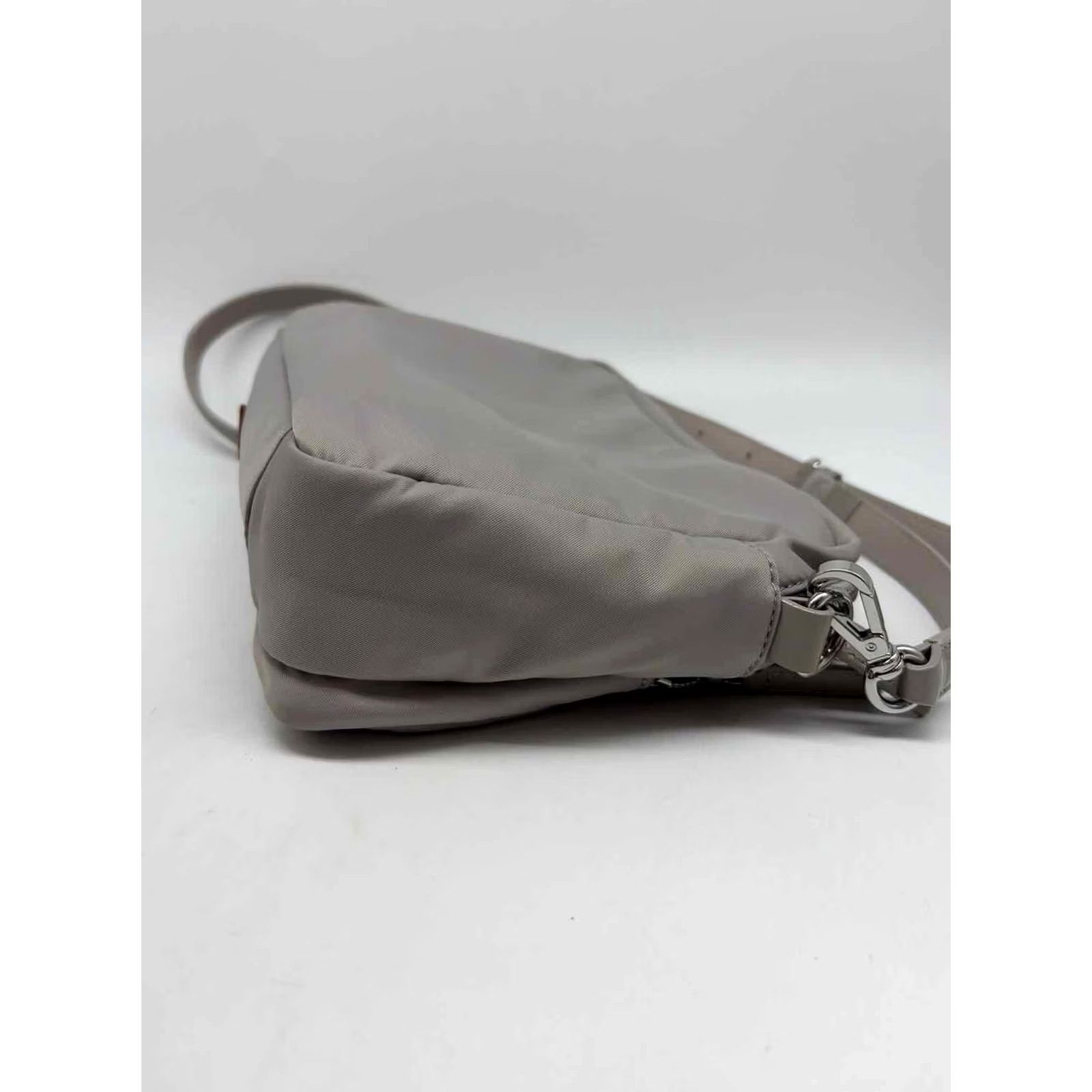 MZ Wallace VINTAGE Pre-Owned MZ Wallace Grey Crossbody Size ONE SIZE - 5 Thumbnail