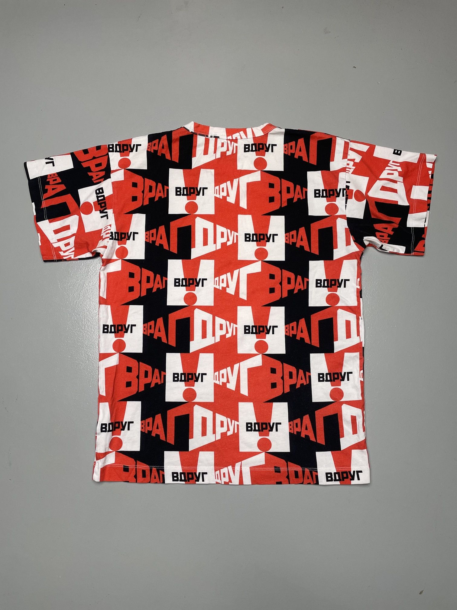 Gosha Rubchinskiy Gosha Rubchinskiy A/W 2018 "Friend Suddenly Enemy" t-shirt Size US S / EU 44-46 / 1 - 5 Thumbnail