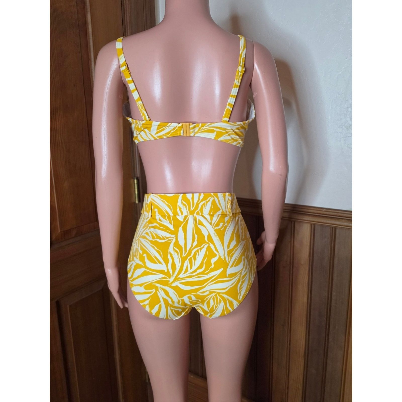 Boden NWT Boden Mustard and White Leaf Bikini Top & Bottom 12 38C Size ONE SIZE - 5 Thumbnail
