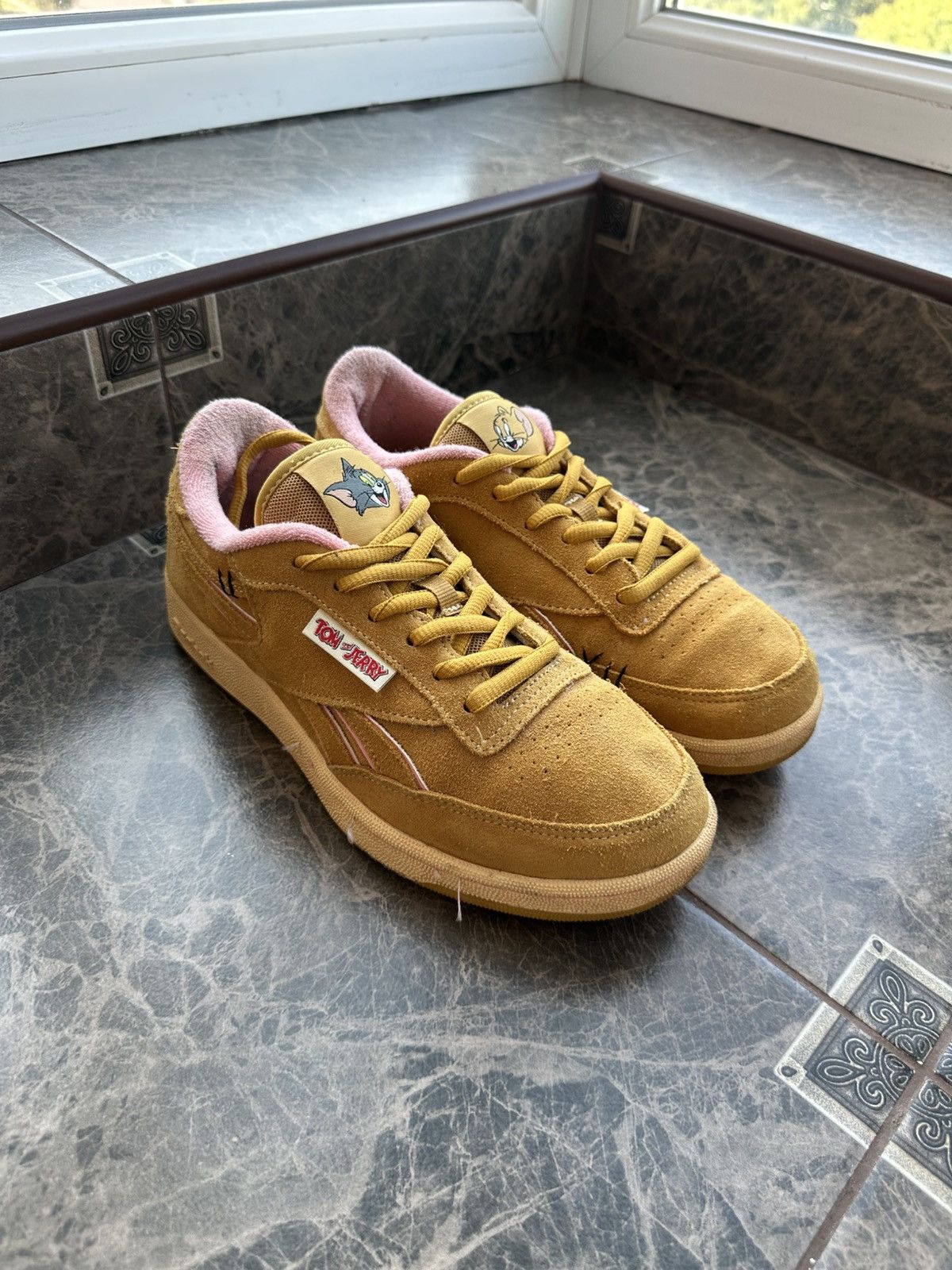 Reebok Reebok Tom & Jerry Club C 85 Limited Edition Cartoon Sneakers Size US 6.5 / IT 36.5 - 11 Thumbnail