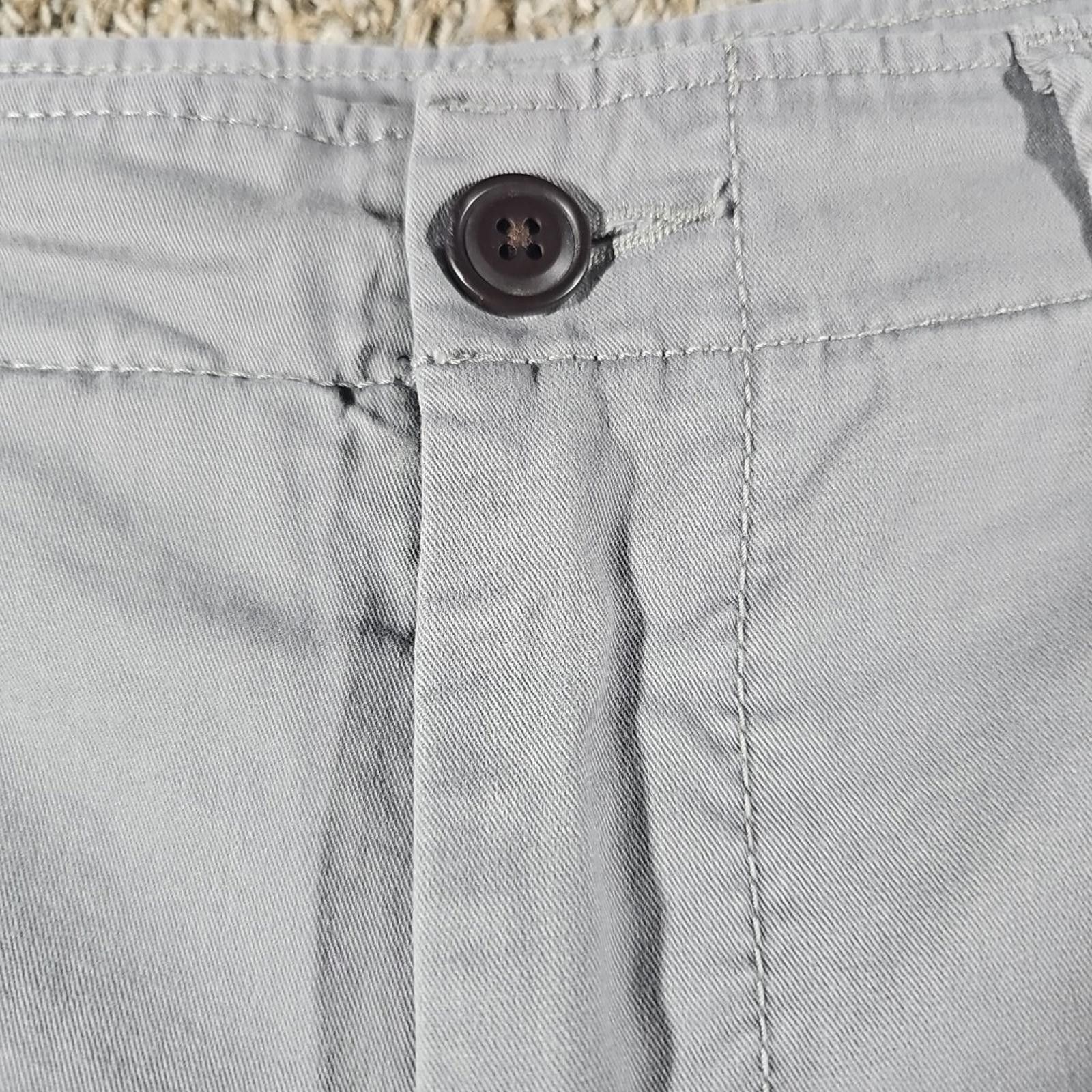 Aeropostale Aeropostale Sz 31 Gray Shorts Size US 31 - 2 Thumbnail