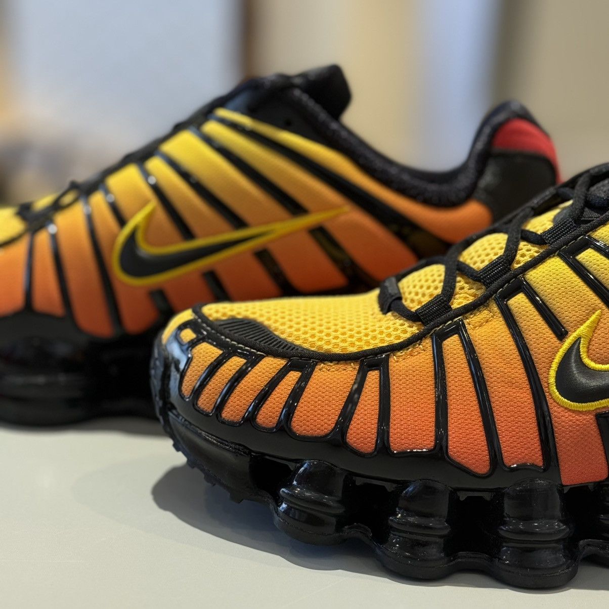 Nike Nike Shox TL Sunrise Size US 9.5 / EU 42-43 - 4 Thumbnail