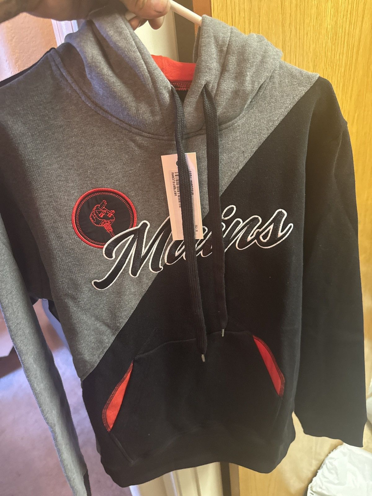 MAINS Mains Logo Hoodie Sz Medium Size US M / EU 48-50 / 2 - 5 Thumbnail