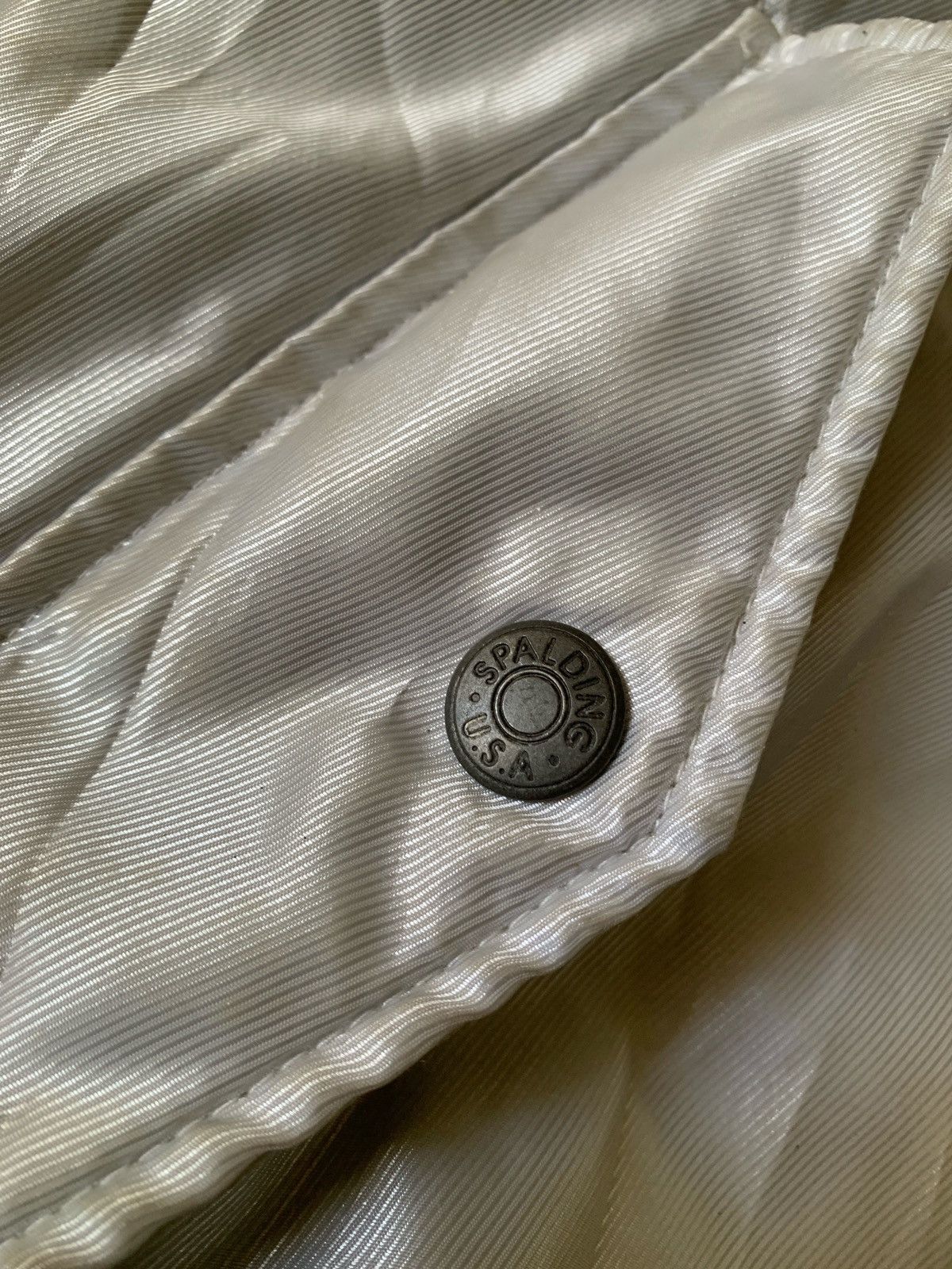 Spalding × Vintage Vintage Spalding Long Basketball Jacket Size US XL / EU 56 / 4 - 3 Thumbnail