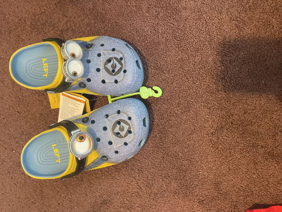 Crocs Despicable me minion crocs Size US 8 / EU 41 - 1 Thumbnail