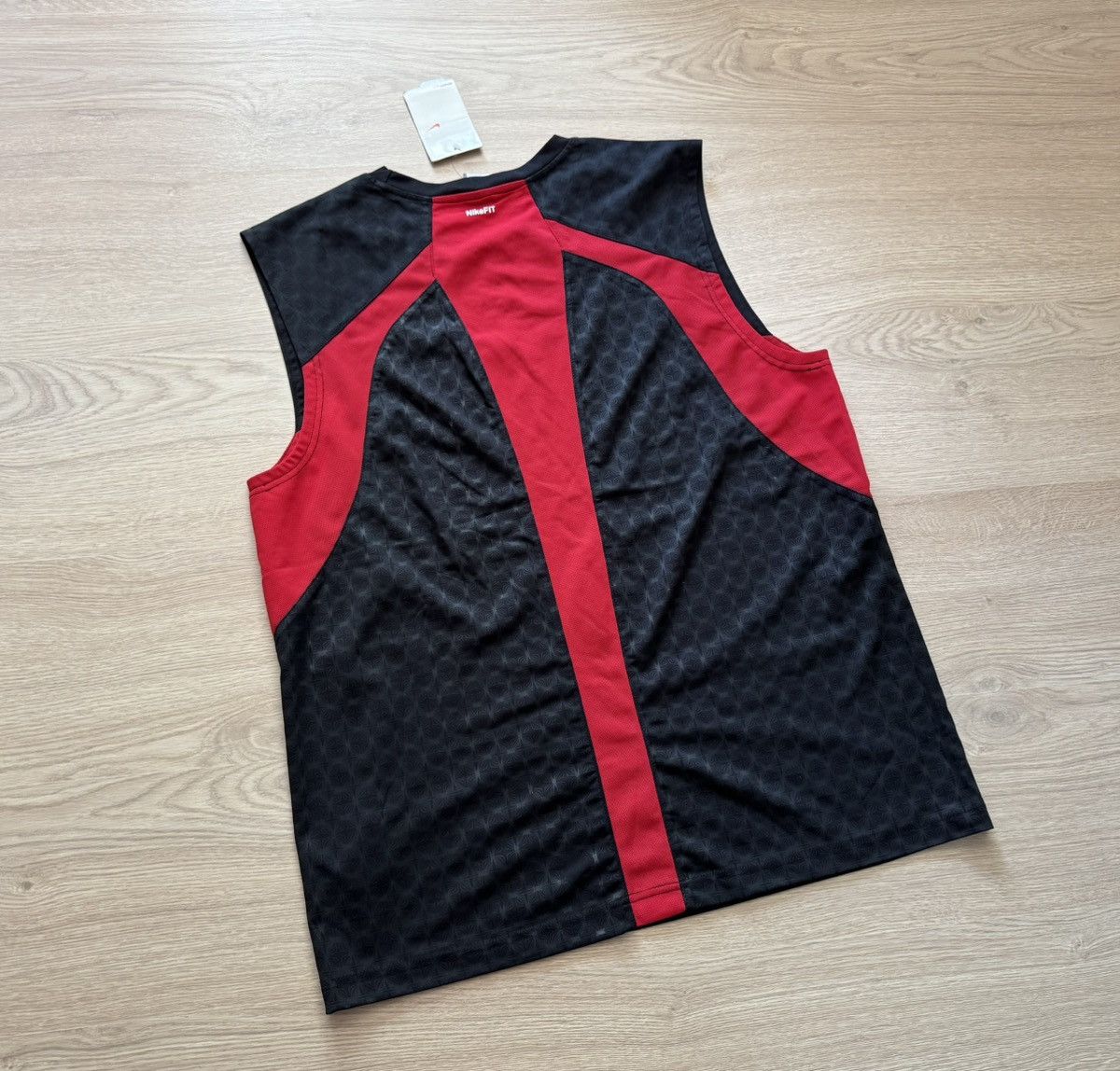 Vintage Vintage 2006 00’s Nike y2k Japanese Sport Baggy Tank Top Tee Size US XL / EU 56 / 4 - 3 Thumbnail