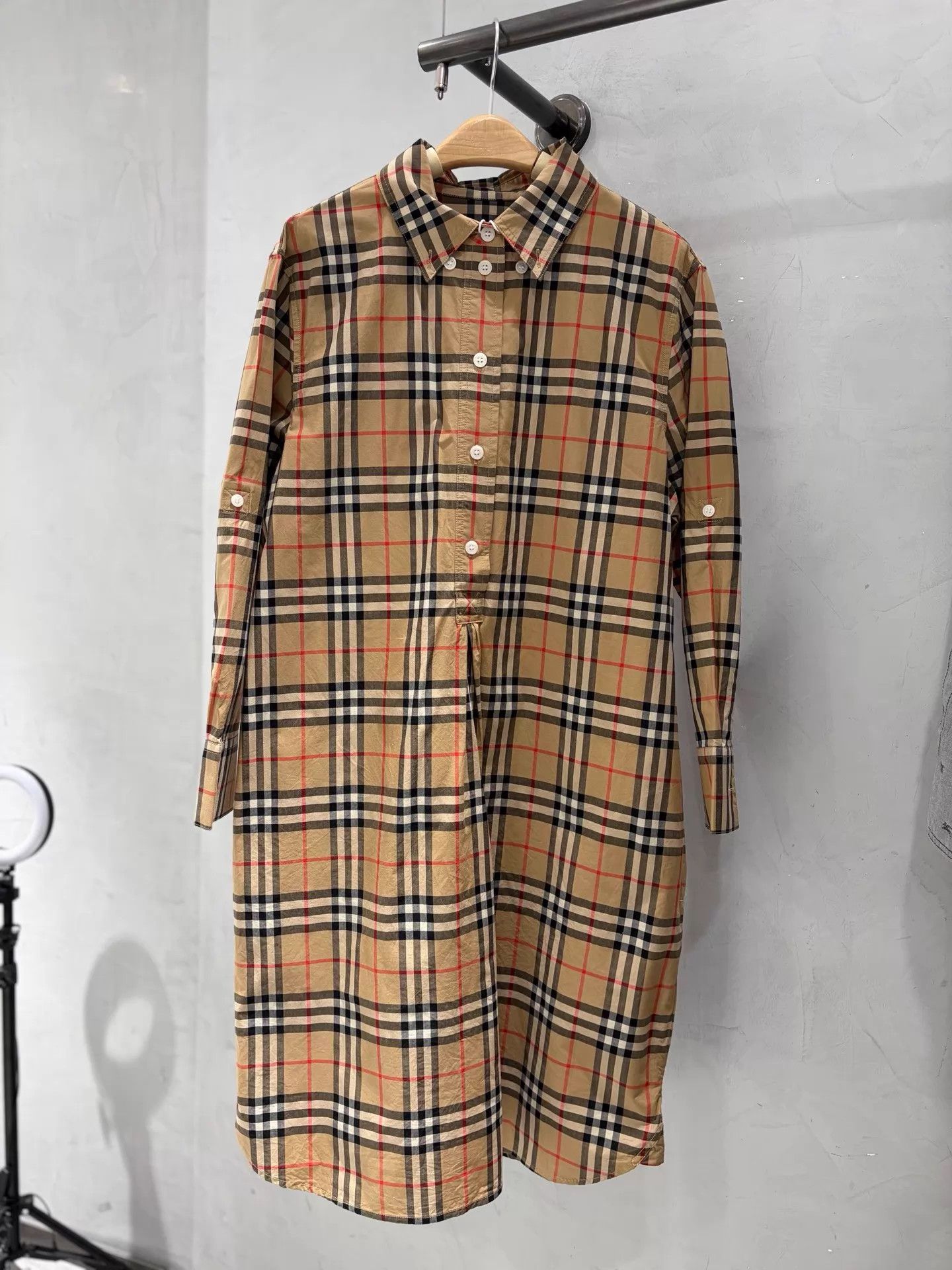 Burberry Burberry Women's Check Polo Collar Vintage Dress 40 Size S / US 4 / IT 40 - 1 Thumbnail