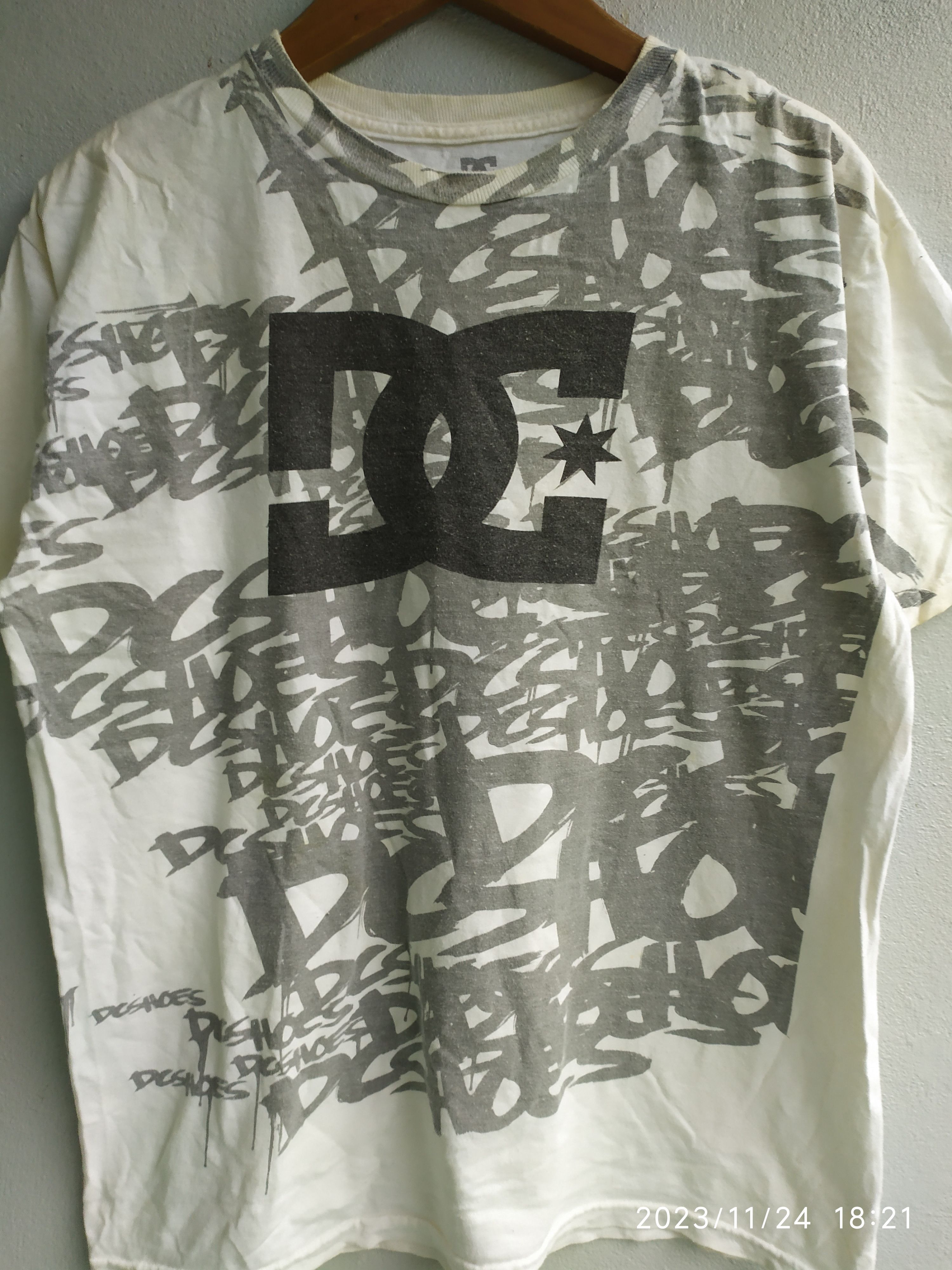 DC × Vintage Dc Shoes T-Shirt Size US M / EU 48-50 / 2 - 3 Thumbnail
