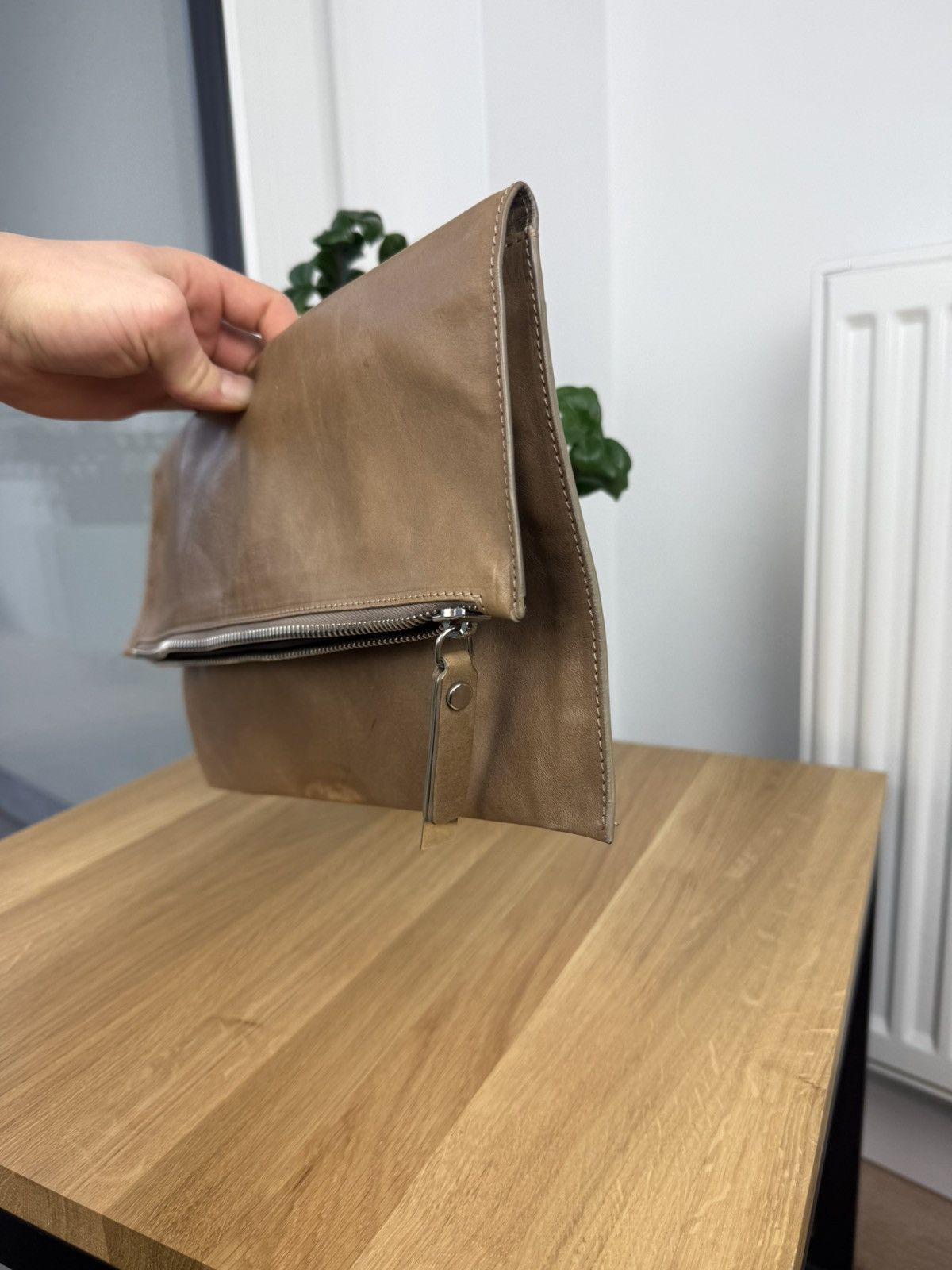 Diesel Black Gold 2000s Diesel Black Gold Leather ClatchBag Size ONE SIZE - 9 Thumbnail