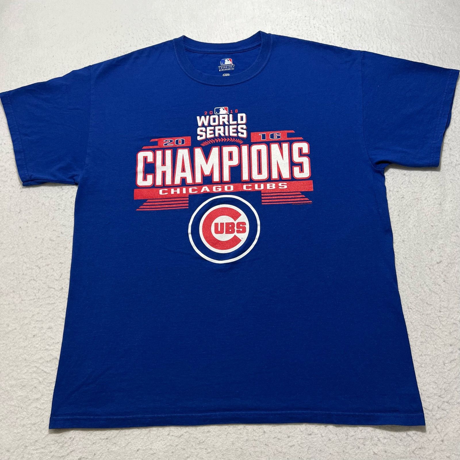 MLB Chicago Cubs Men’s Large 2016 World Series Graphic T Shirt Size US L / EU 52-54 / 3 - 1 Thumbnail