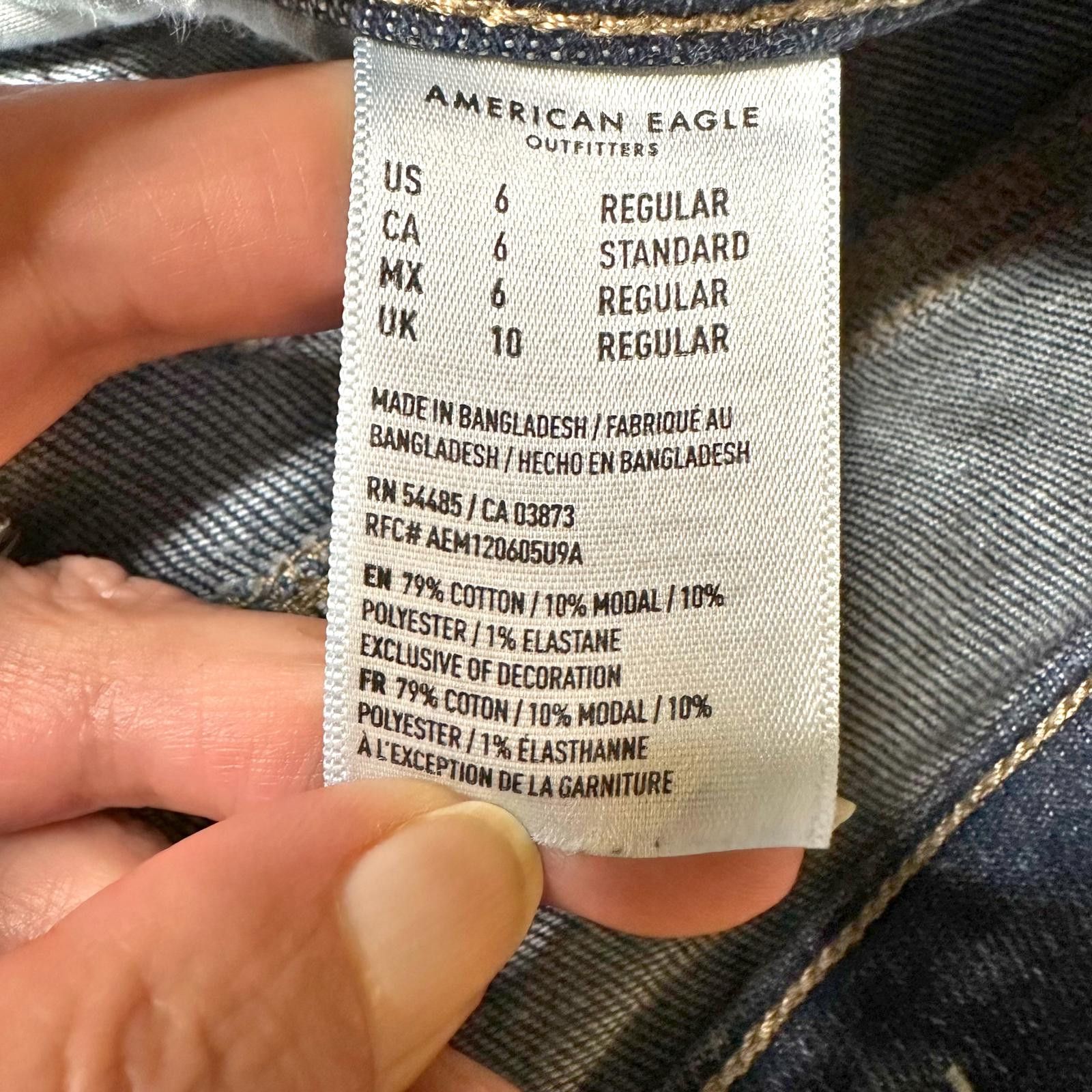 American Eagle Outfitters American Eagle Tomgirl Distressed Denim Shorts 9” Women’s 6 Size 28" / US 6 / IT 42 - 8 Thumbnail