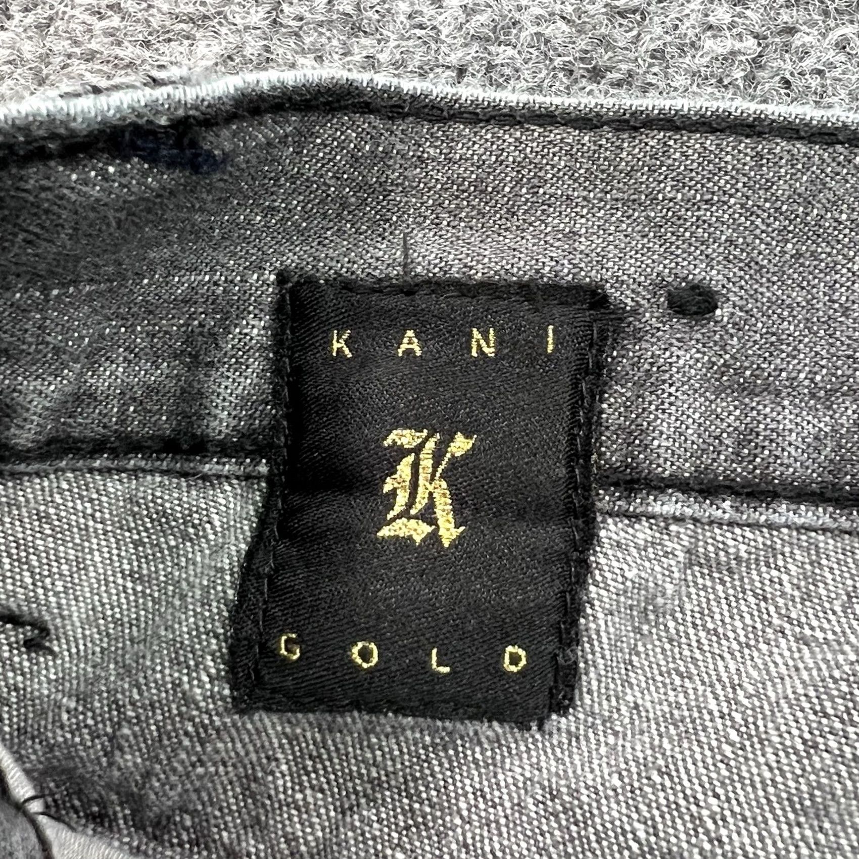 Karl Kani VINTAGE Karl Kani Shorts Mens 38 Gray Denim Baggy 13.5" Inseam Hip Hop 90s Bermuda Relaxed Loose Casual Mens Blue Gray Size US 38 / EU 54 - 5 Thumbnail