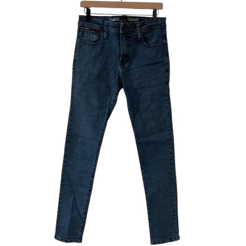 Tommy Hilfiger Tommy Hilfiger Distressed Denim 32 Waist Jeans Straight Leg Size US 32 / EU 48 - 1 Thumbnail
