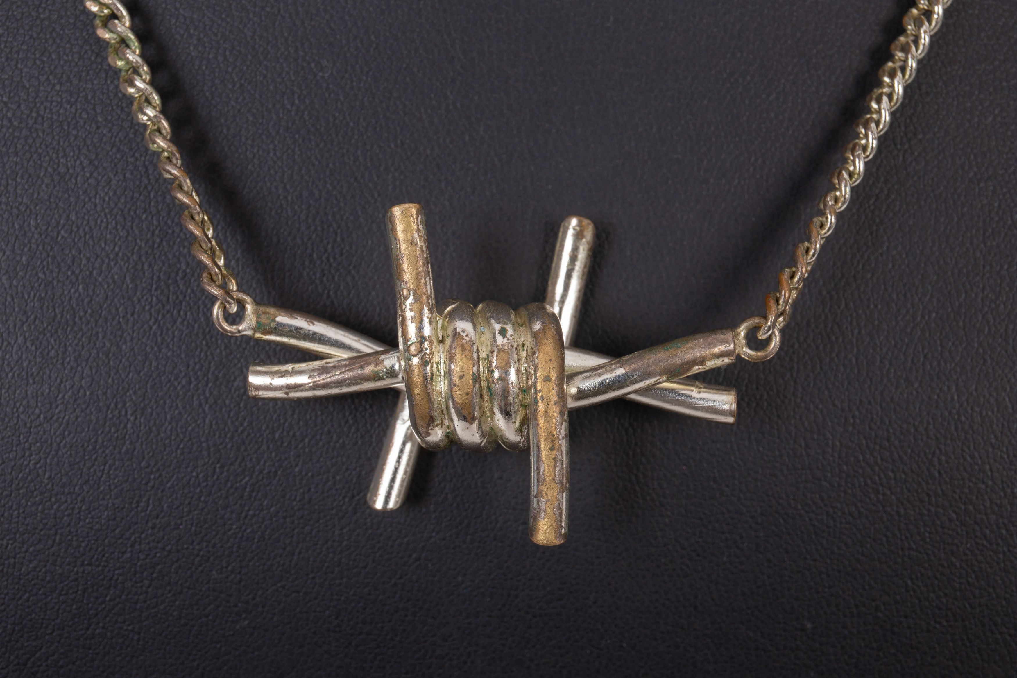 Maison Margiela Barbed Wire Design Necklace in Silver Size ONE SIZE - 2 Thumbnail