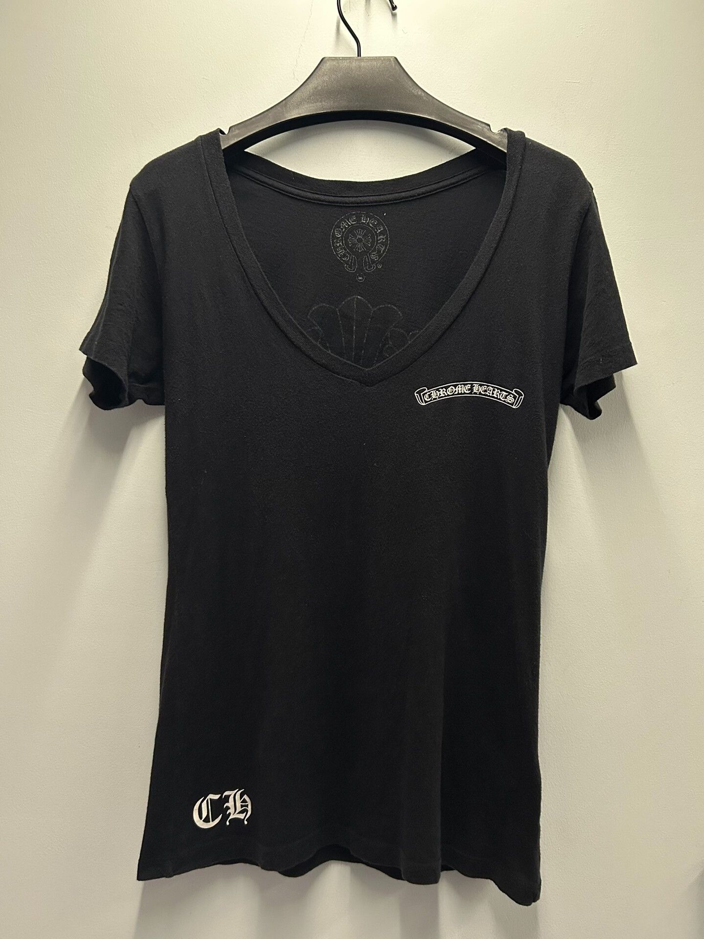 Chrome Hearts chrome hearts deep v short sleeve shirt Size US M / EU 48-50 / 2 - 1 Thumbnail