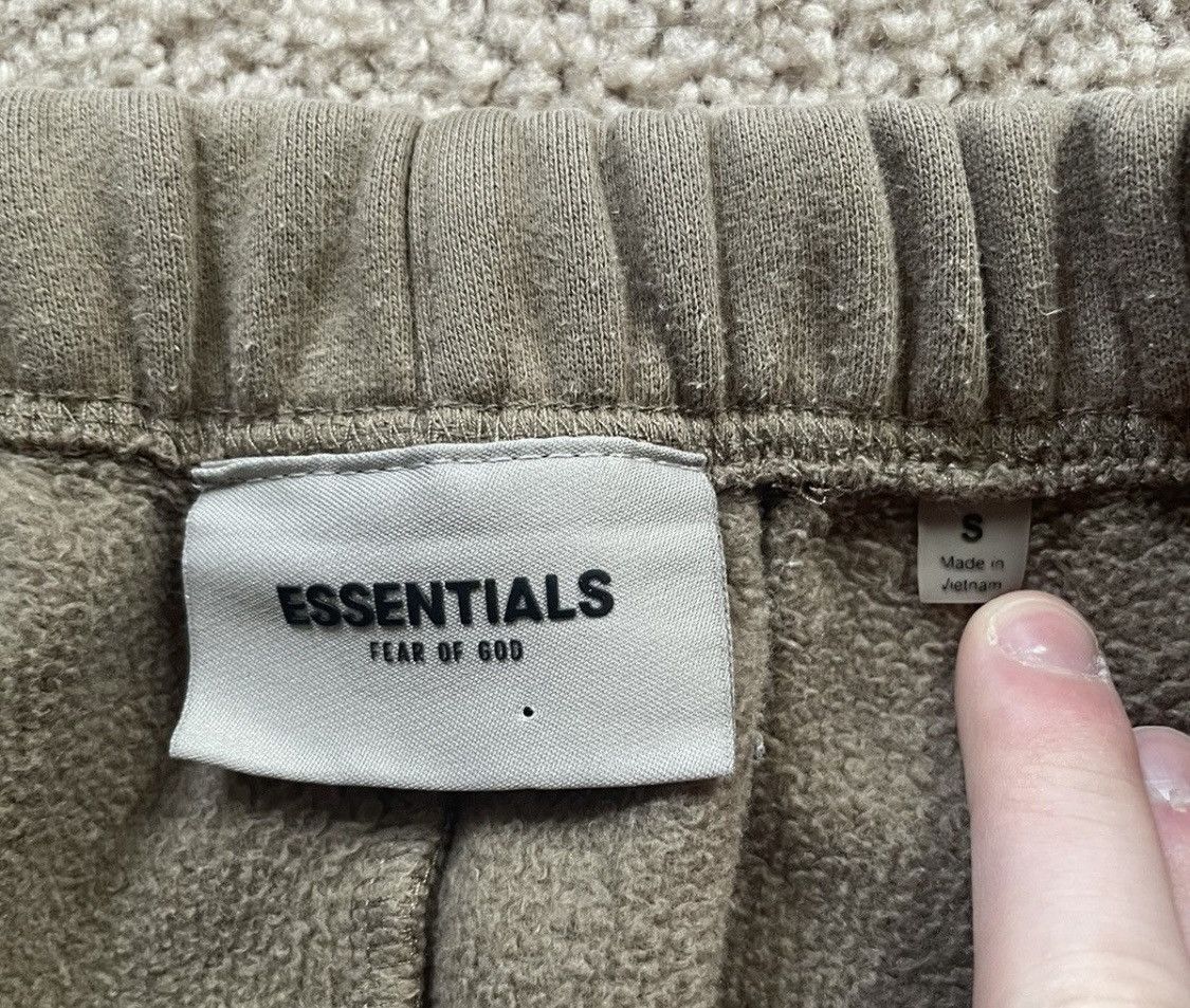 Essentials Essentials gray sweats Size US 29 - 6 Thumbnail