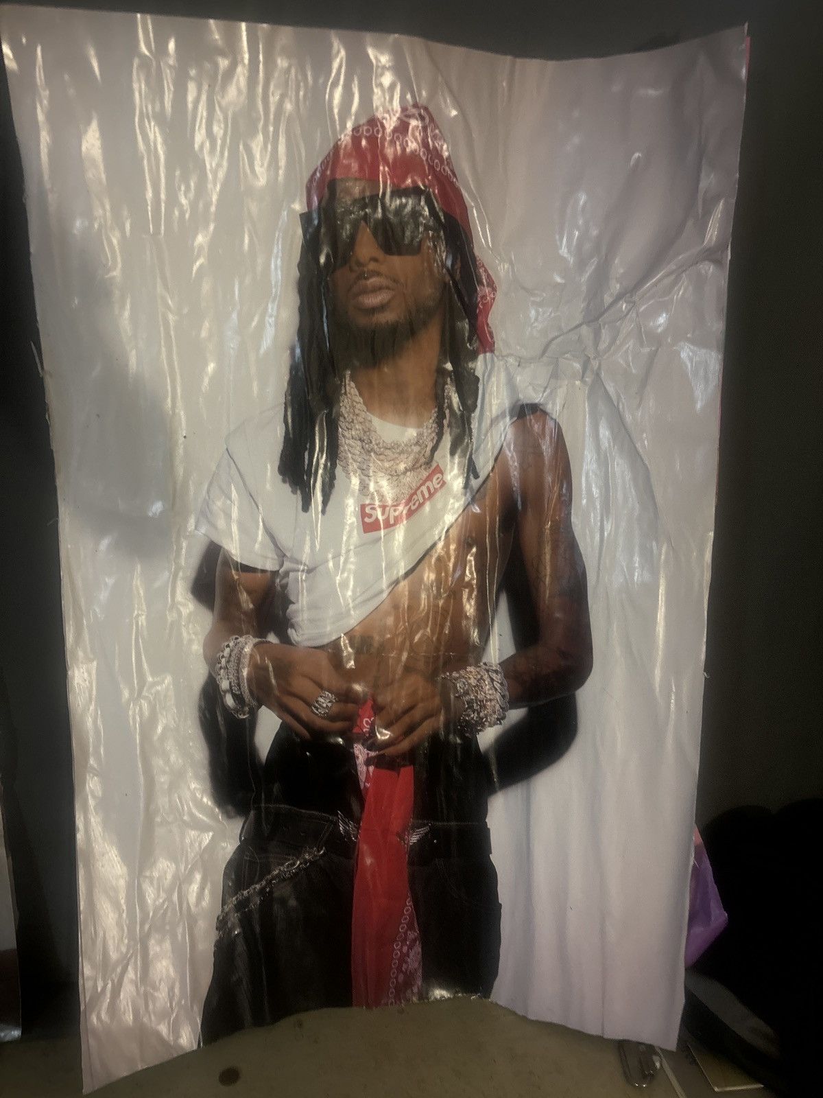 supreme Playboy carti ポスター　1枚 HOT !!! Supreme x Playboi Carti in Soho, New York 2025