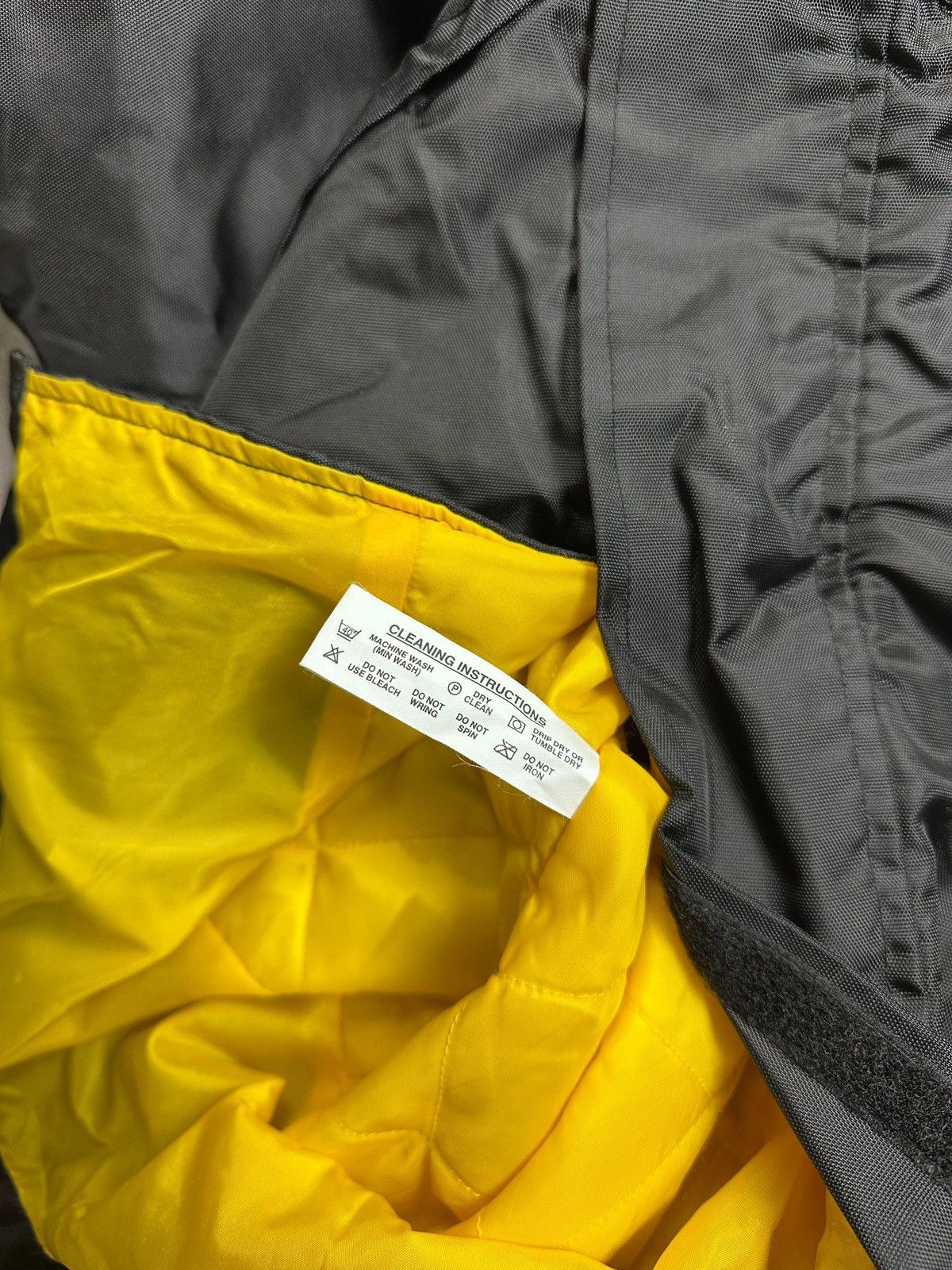 Vintage 1996 Ferarri Licensed Racing F-1 Parka Jacket XL