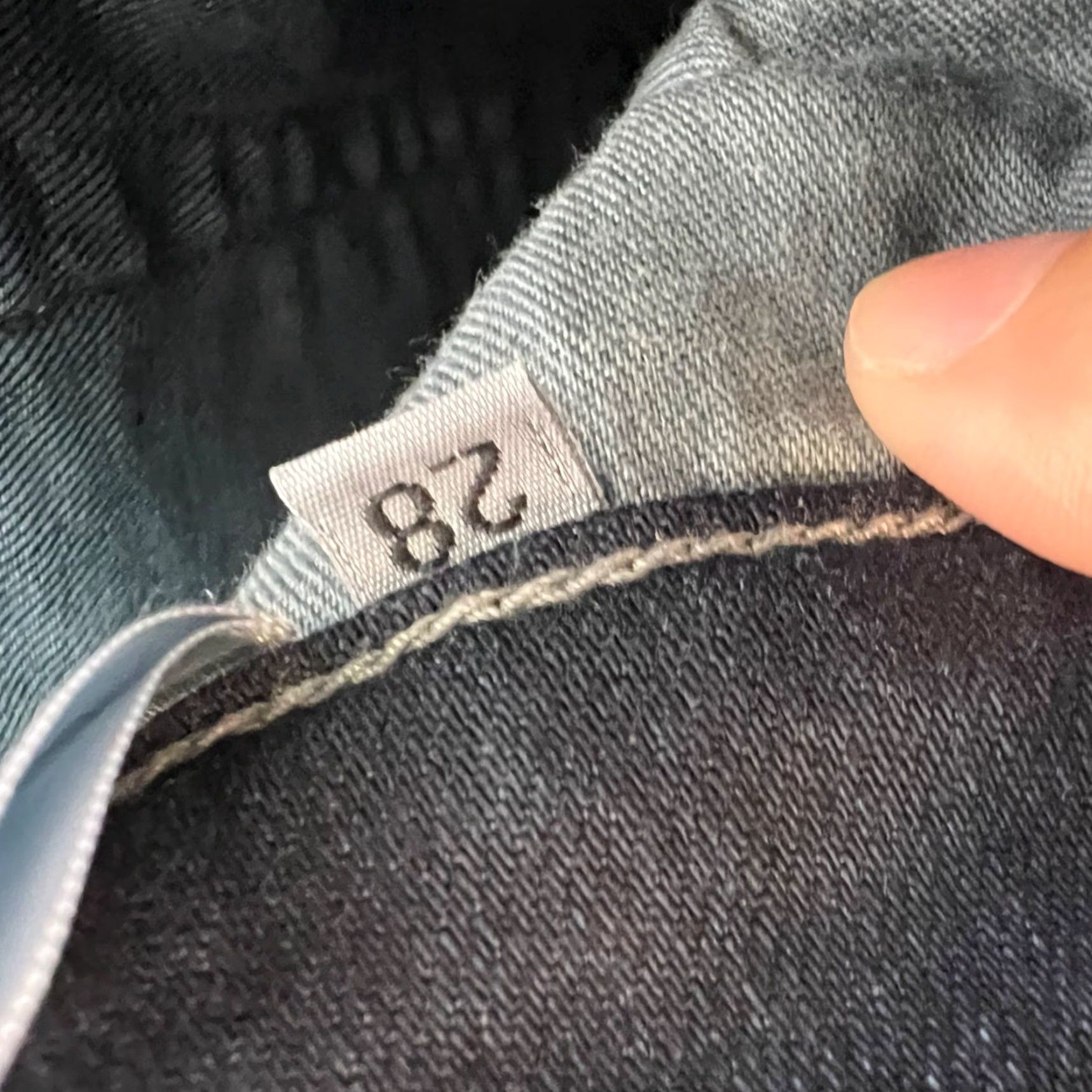 Edwin Edwin Womens 28 Dark Wash Tapered Leg Jeans Cotton Blend Denim Raw Hem Jeans Size 28" / US 6 / IT 42 - 4 Thumbnail