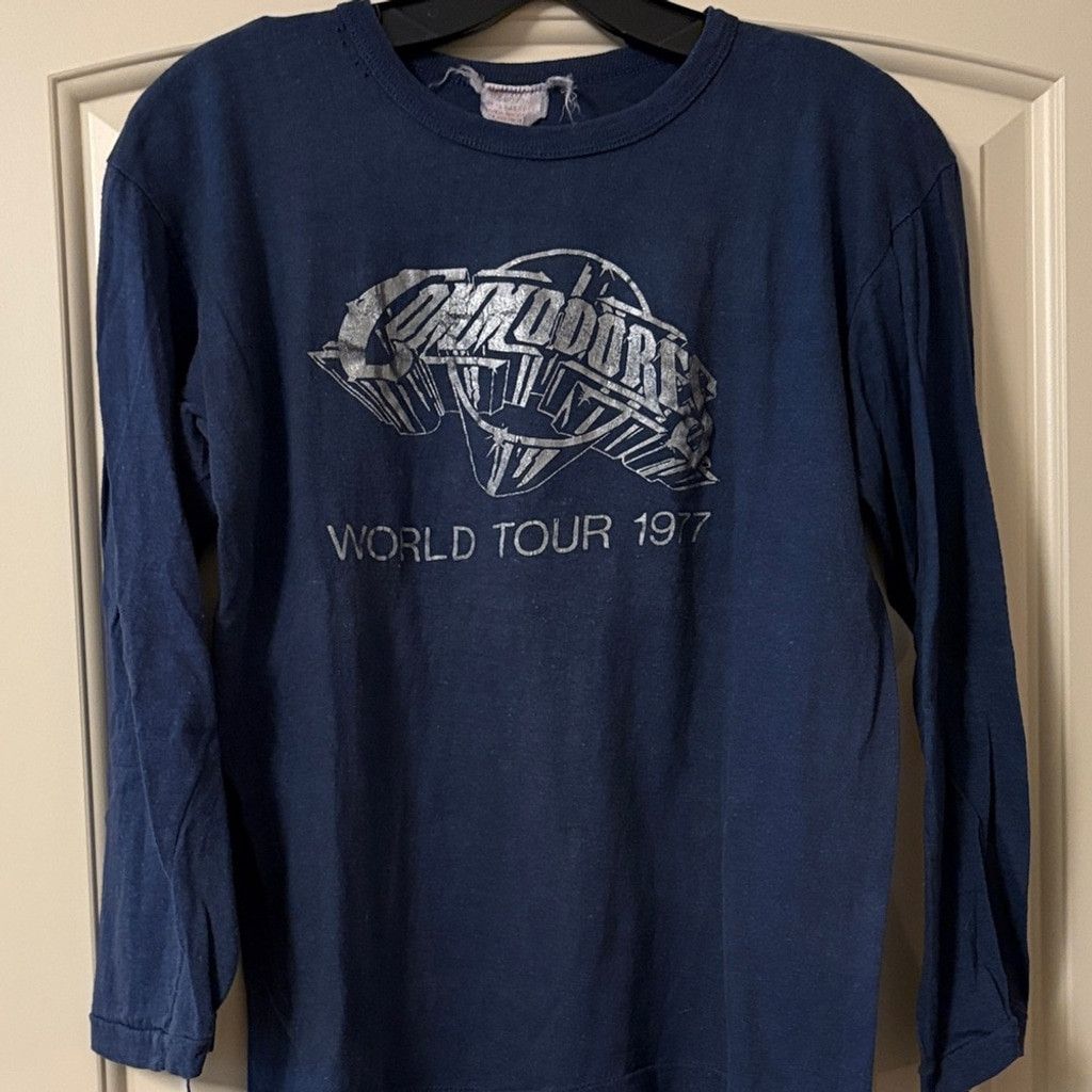 The Unbranded Brand Commodores World Tour 1977 Blue Graphic Band T Shirt Tee Lrg Size US L / EU 52-54 / 3 - 1 Thumbnail