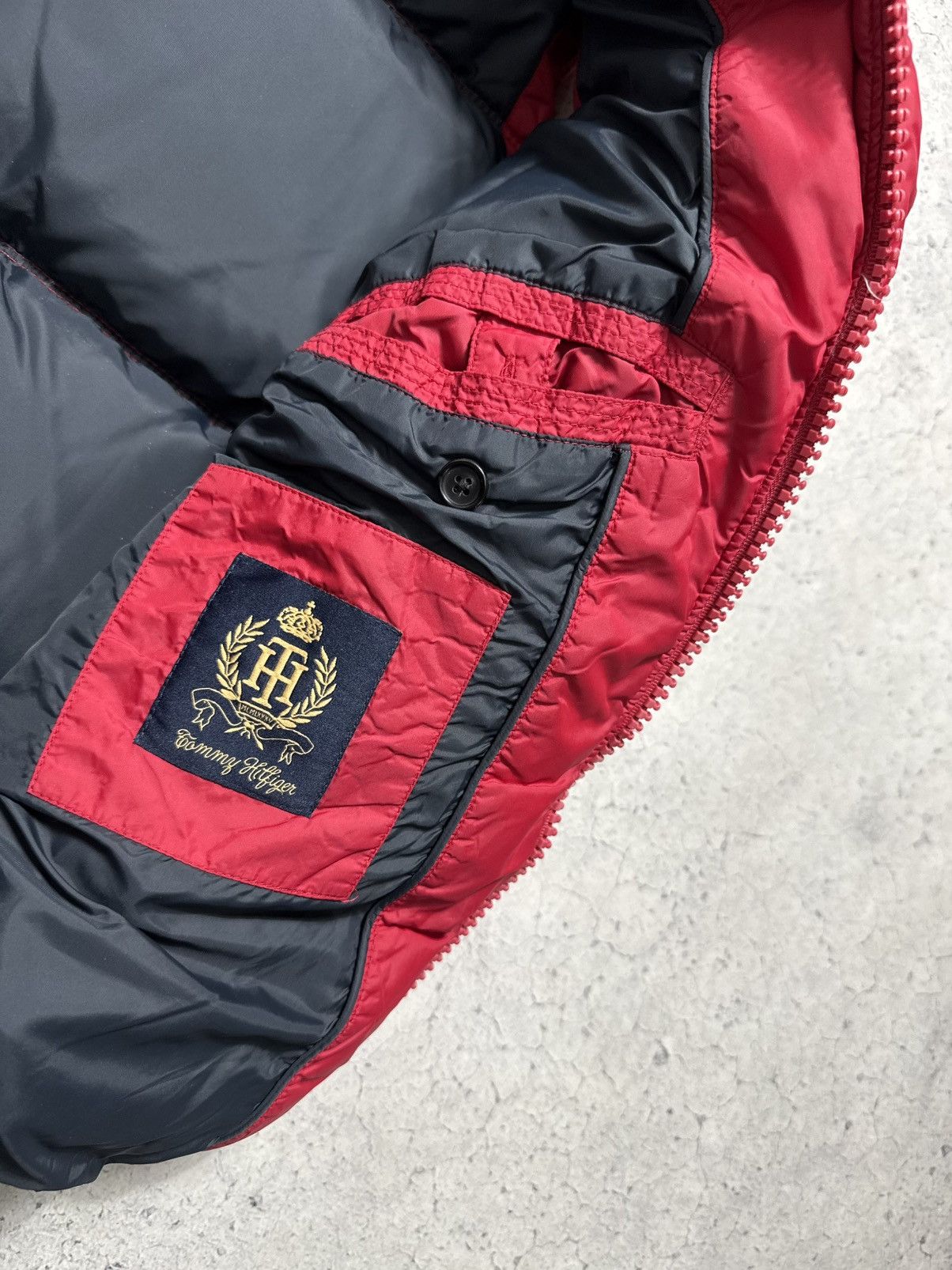 Tommy Hilfiger Tommy Hilfiger Red Down Puffer Vest Jacket Size L Size US L / EU 52-54 / 3 - 9 Thumbnail