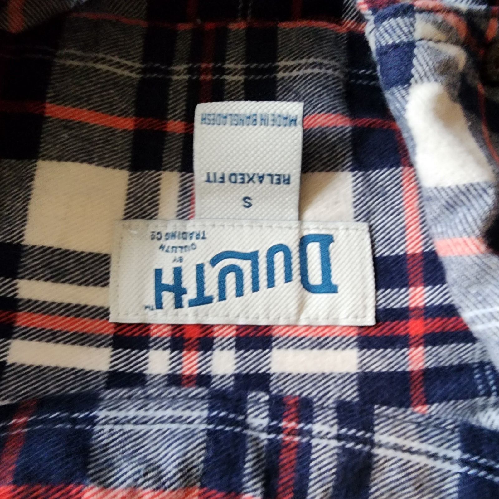 Duluth Trading Company Duluth Relaxed Fit Small Blue White Red Plaid Button-Up Size US S / EU 44-46 / 1 - 5 Thumbnail