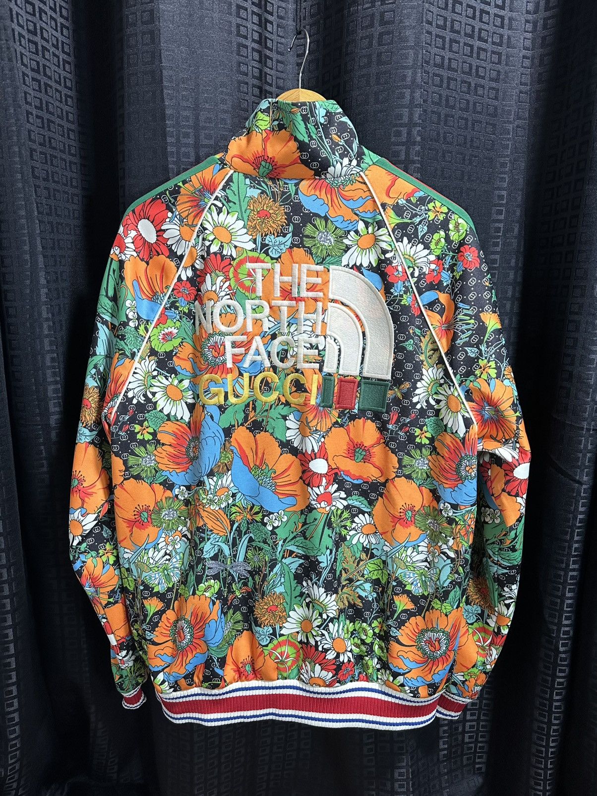 Gucci × The North Face Gucci x The northface floral print track jacket Size US L / EU 52-54 / 3 - 2 Thumbnail